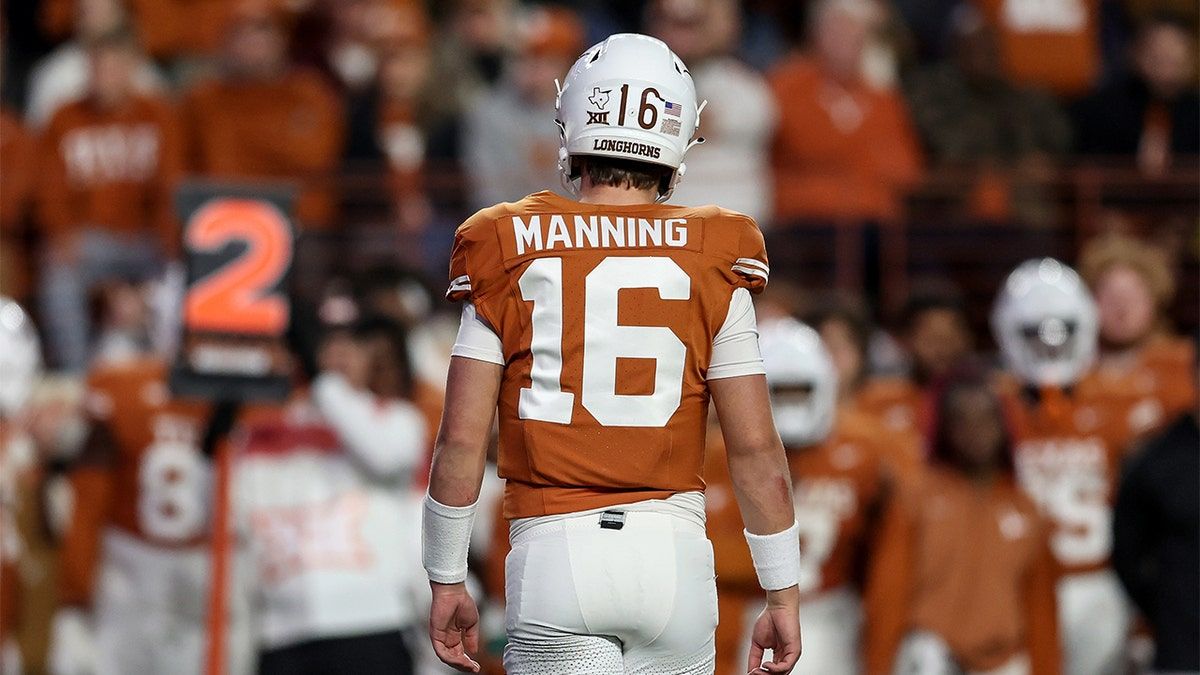 1200x675 Panini Instant Arch Manning NCAA Football Card #AMC Longhorns, Stamped 1 Of 3826