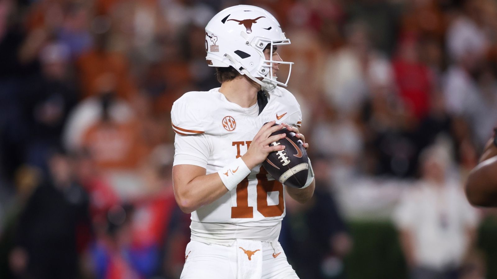 1600x900 Controversial Arch Manning Habit Resurfaces At Spring Practice