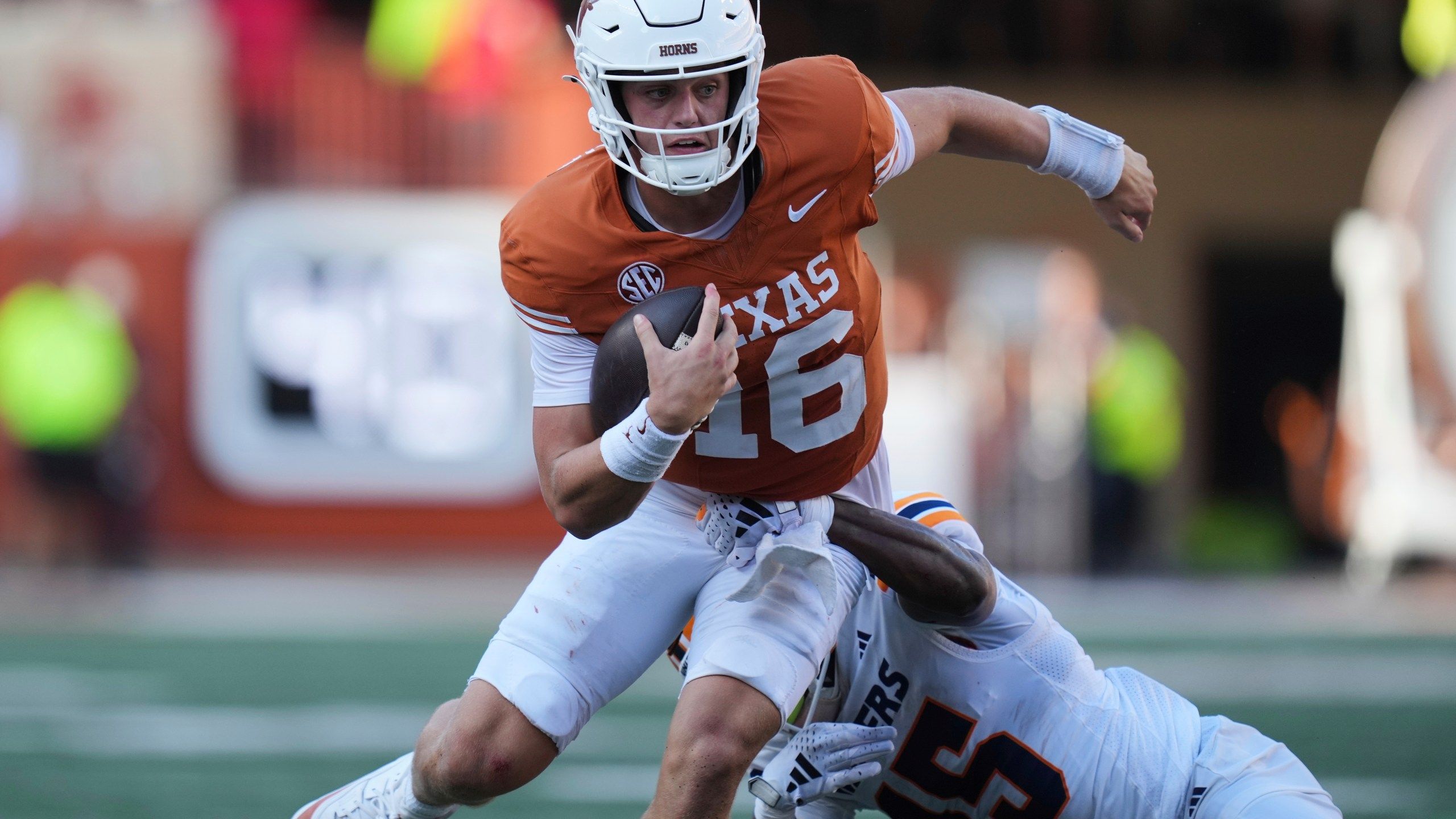 2560x1440 Arch Manning promises to improve as Texas prepares for its last game before SEC play
