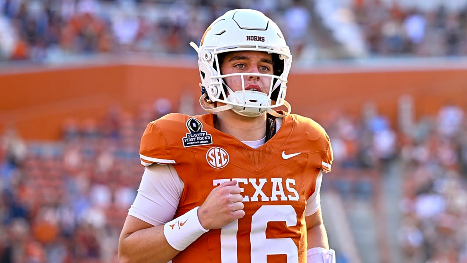 1600x900 Texas' Arch Manning putting a 'red dot' on every opponent