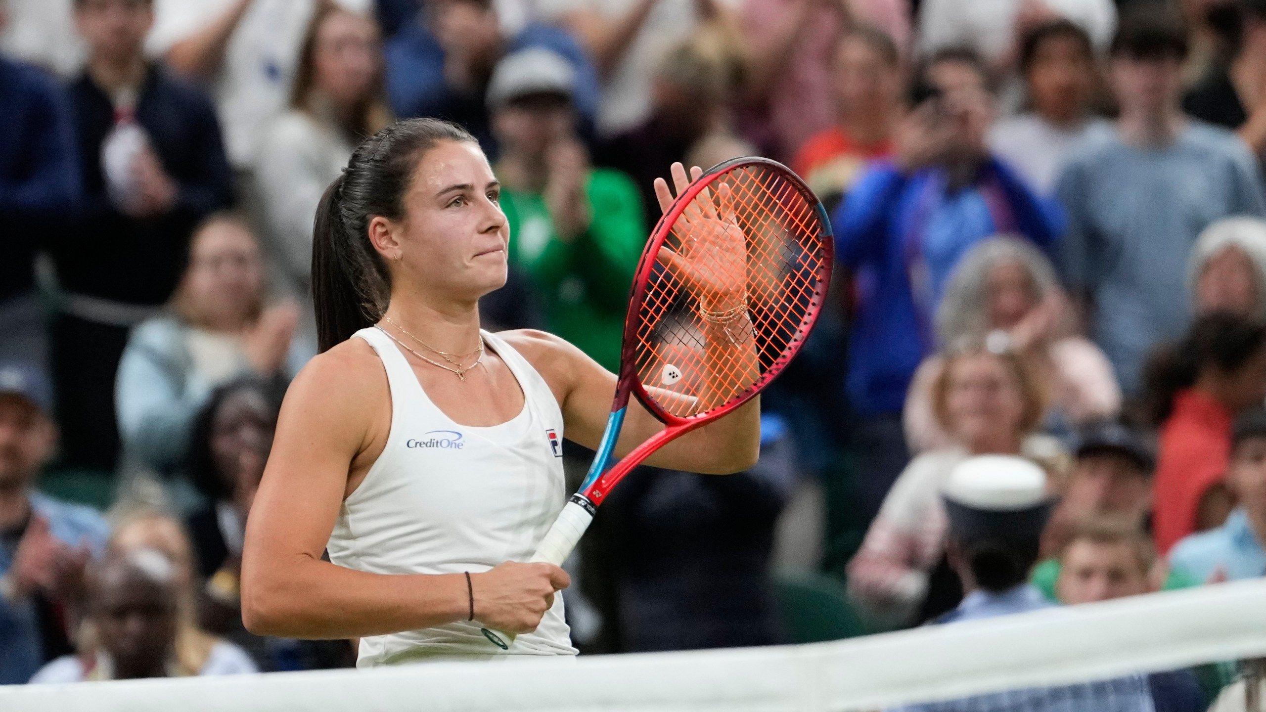 2560x1440 UVA's Emma Navarro upsets No. 2 seed Coco Gauff at Wimbledon to reach quarterfinals