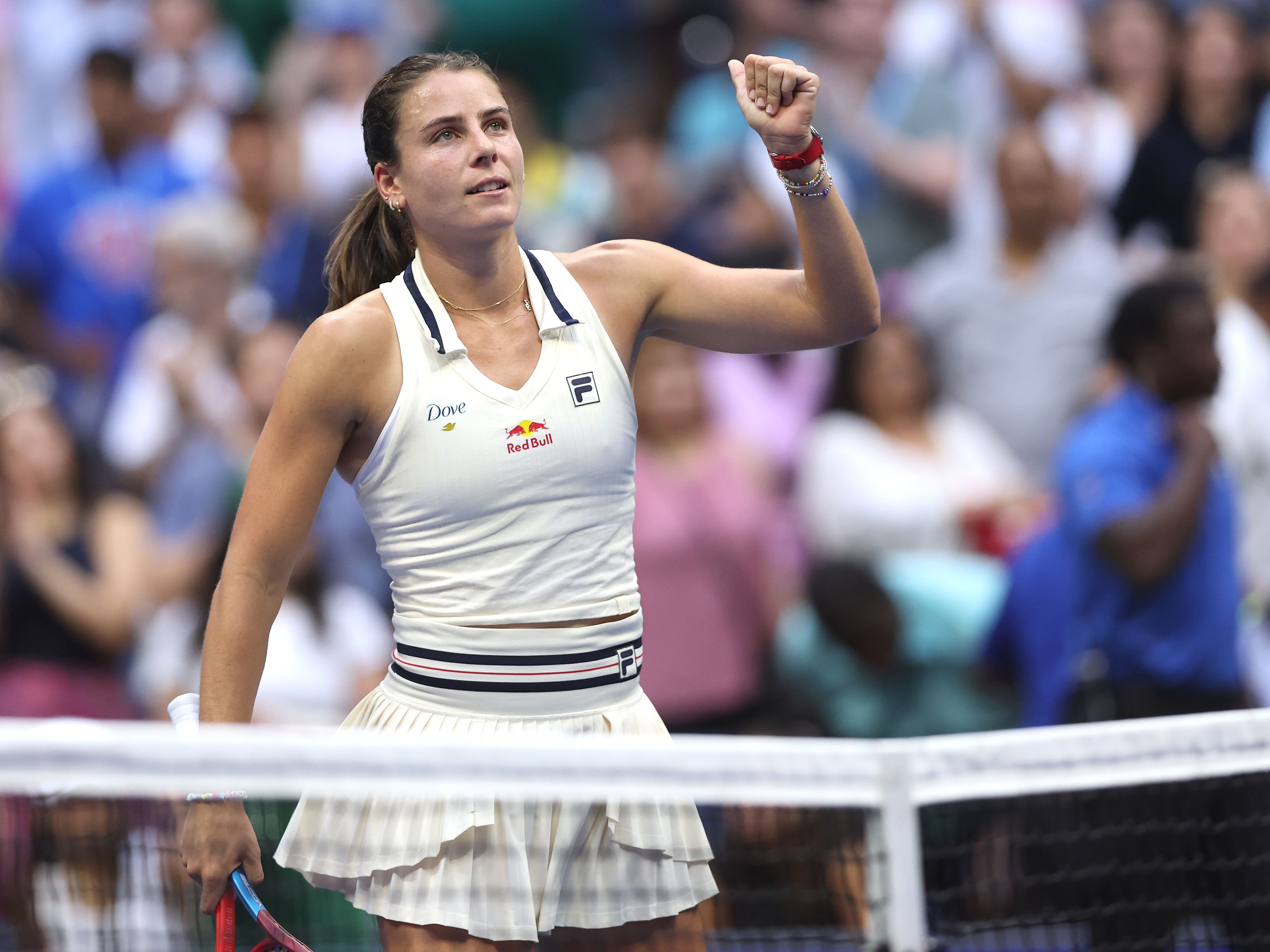 4324x3243 Meet Emma Navarro: the billionaire heiress turned tennis champion who won big at the WTA awards