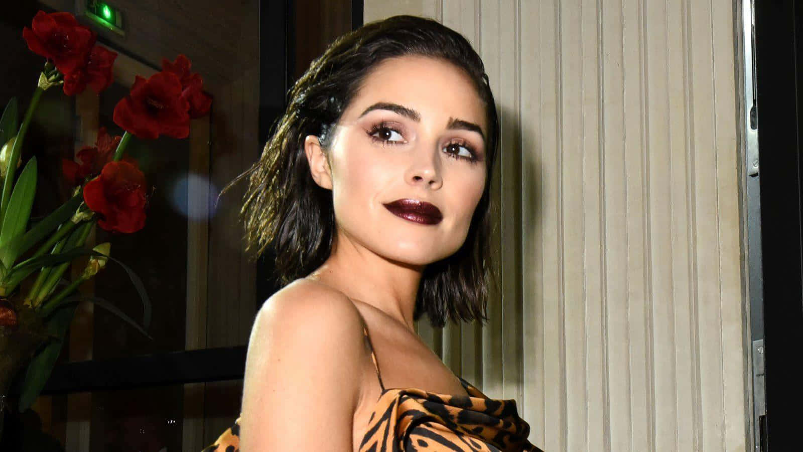 1600x900 Download Beauty Queen Olivia Culpo Wallpaper