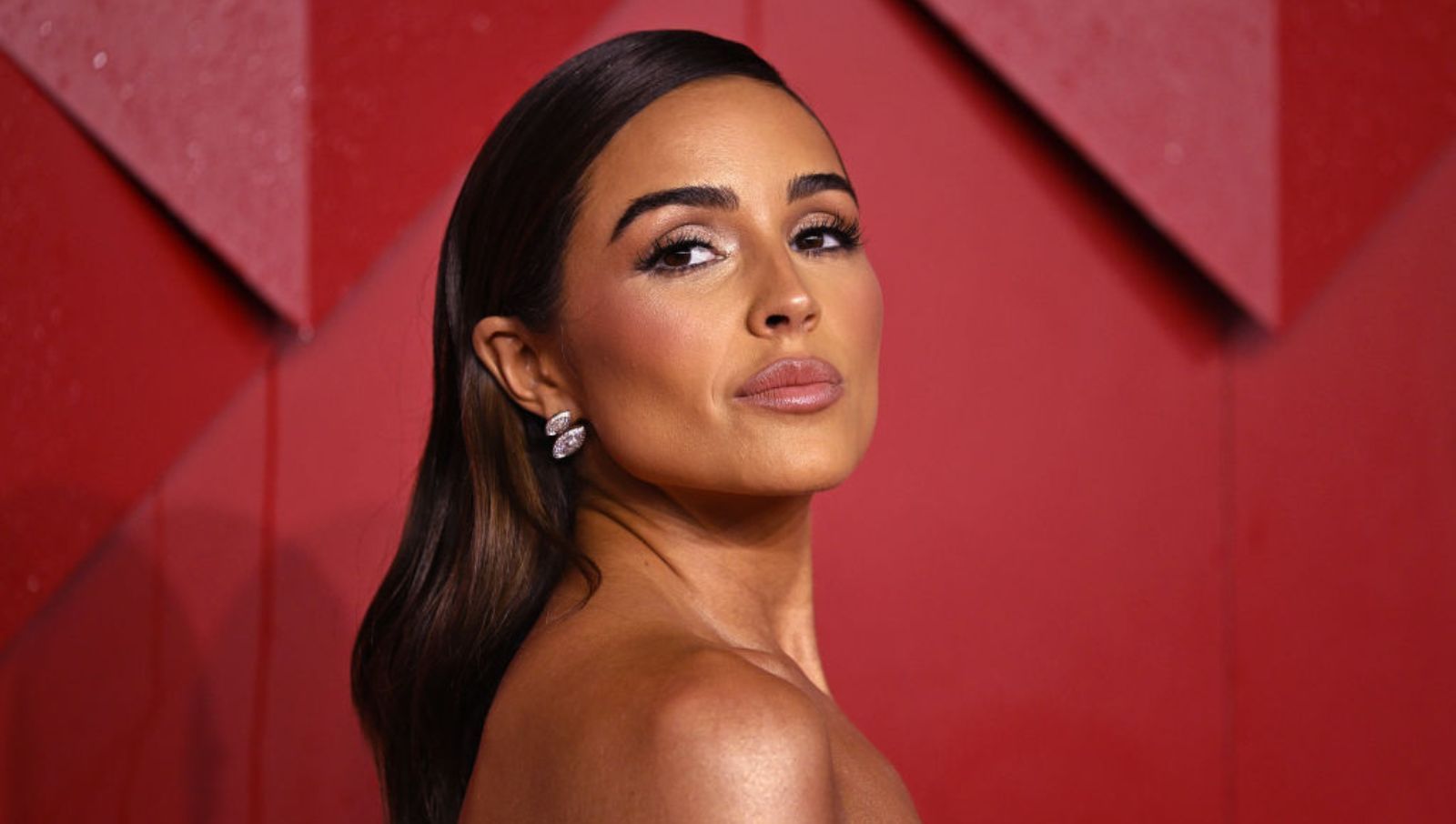 1600x906 Olivia Culpo's white kitchen masters a chic minimalist look. Homes and Gardens