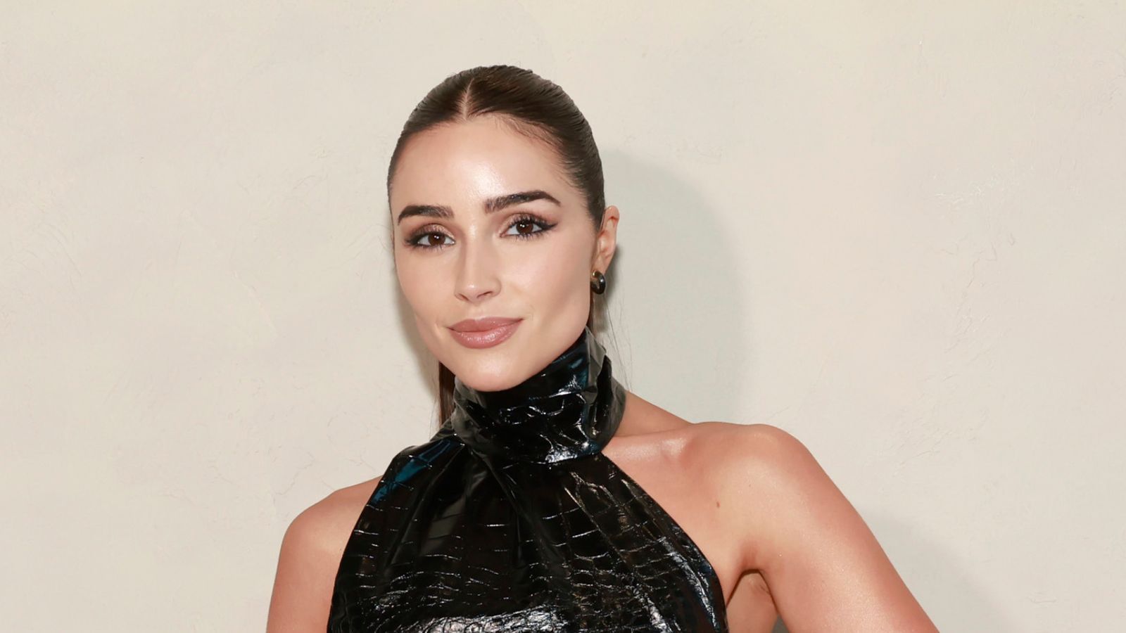 1600x900 Olivia Culpo's Bedroom Proves Neutrals are Everlasting. Homes and Gardens