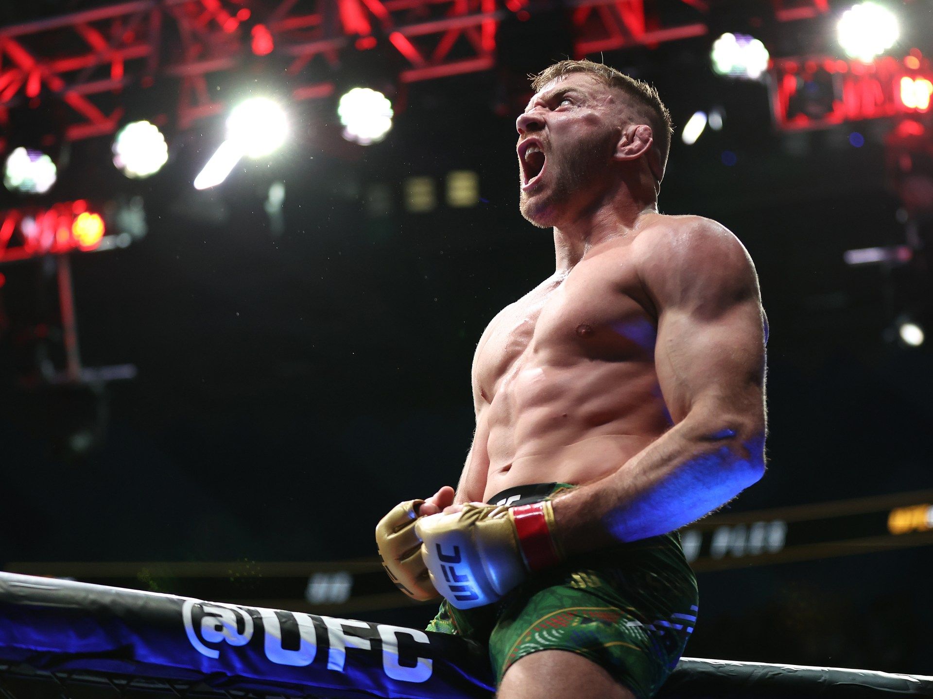 1920x1440 Du Plessis defeats Adesanya, retains middleweight title at UFC 305 in Perth. Mixed Martial Arts News