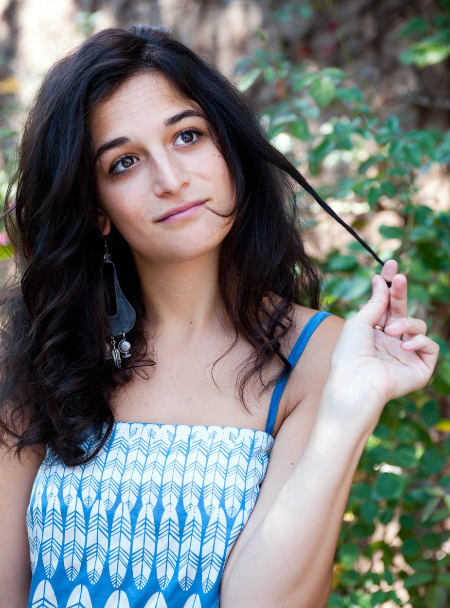 925x1250 Jenny Slate Wallpaper