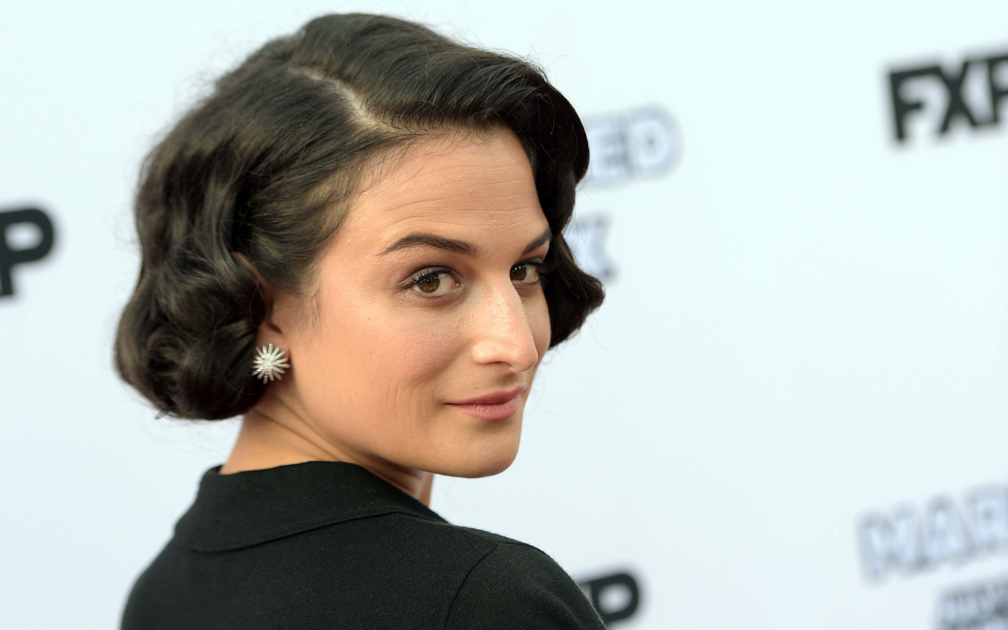 3300x2063 Jenny Slate Wallpaper