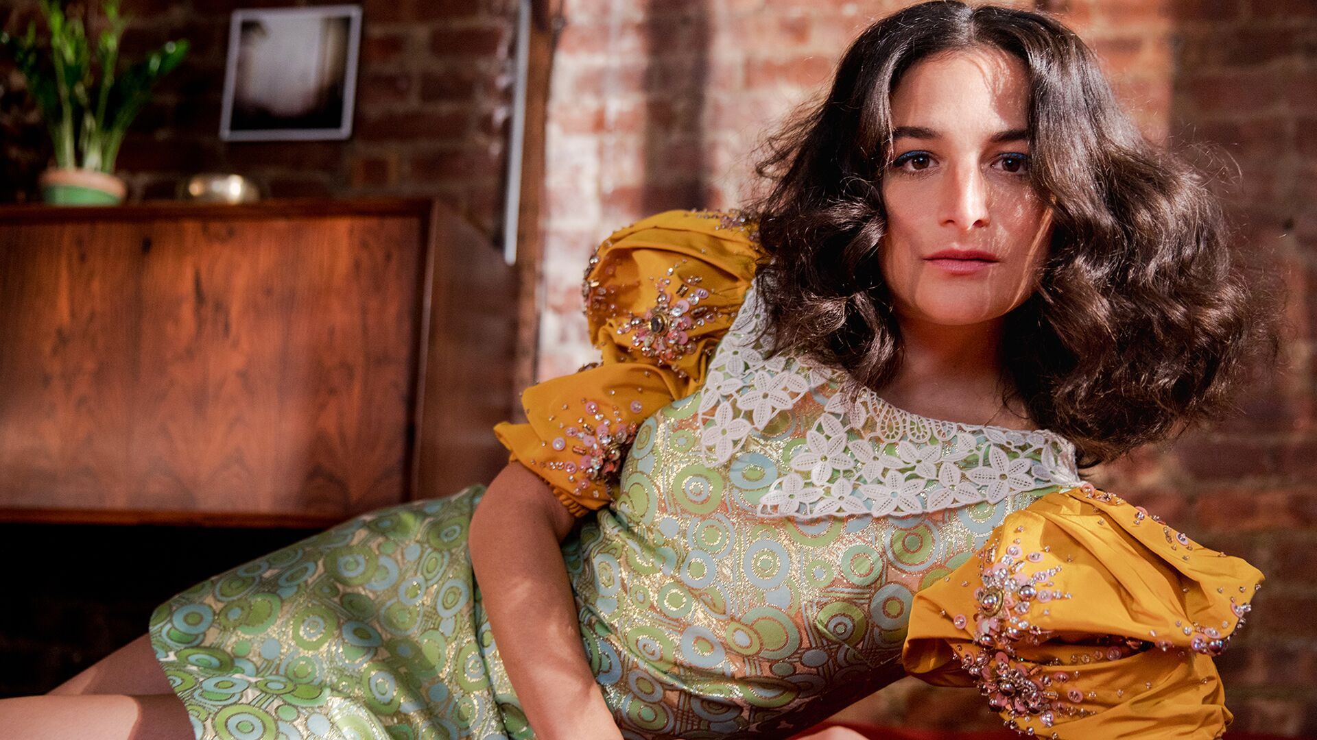 1920x1080 Video: Talking Fashion With Jenny Slate
