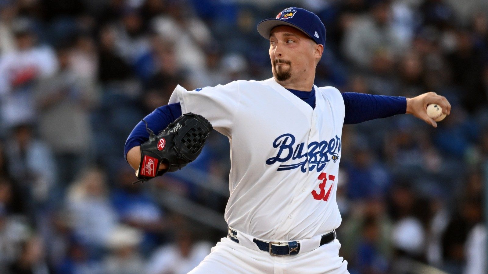 1600x900 Dodgers' Blake Snell pitches in Ontario for Tower Buzzers