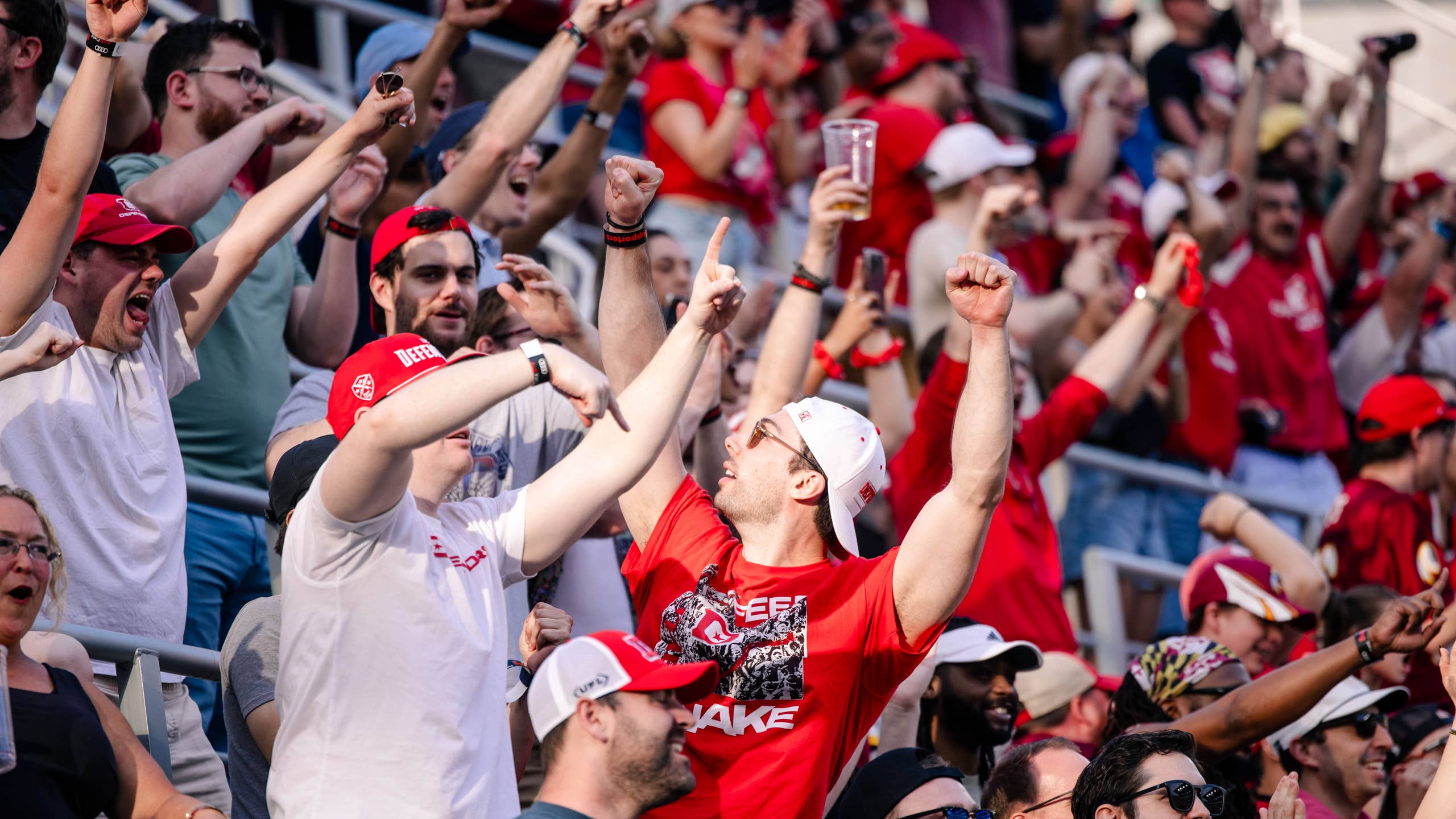 2560x1440 D.C. Defenders UFL: Is the Beer Snake an Endangered Species?