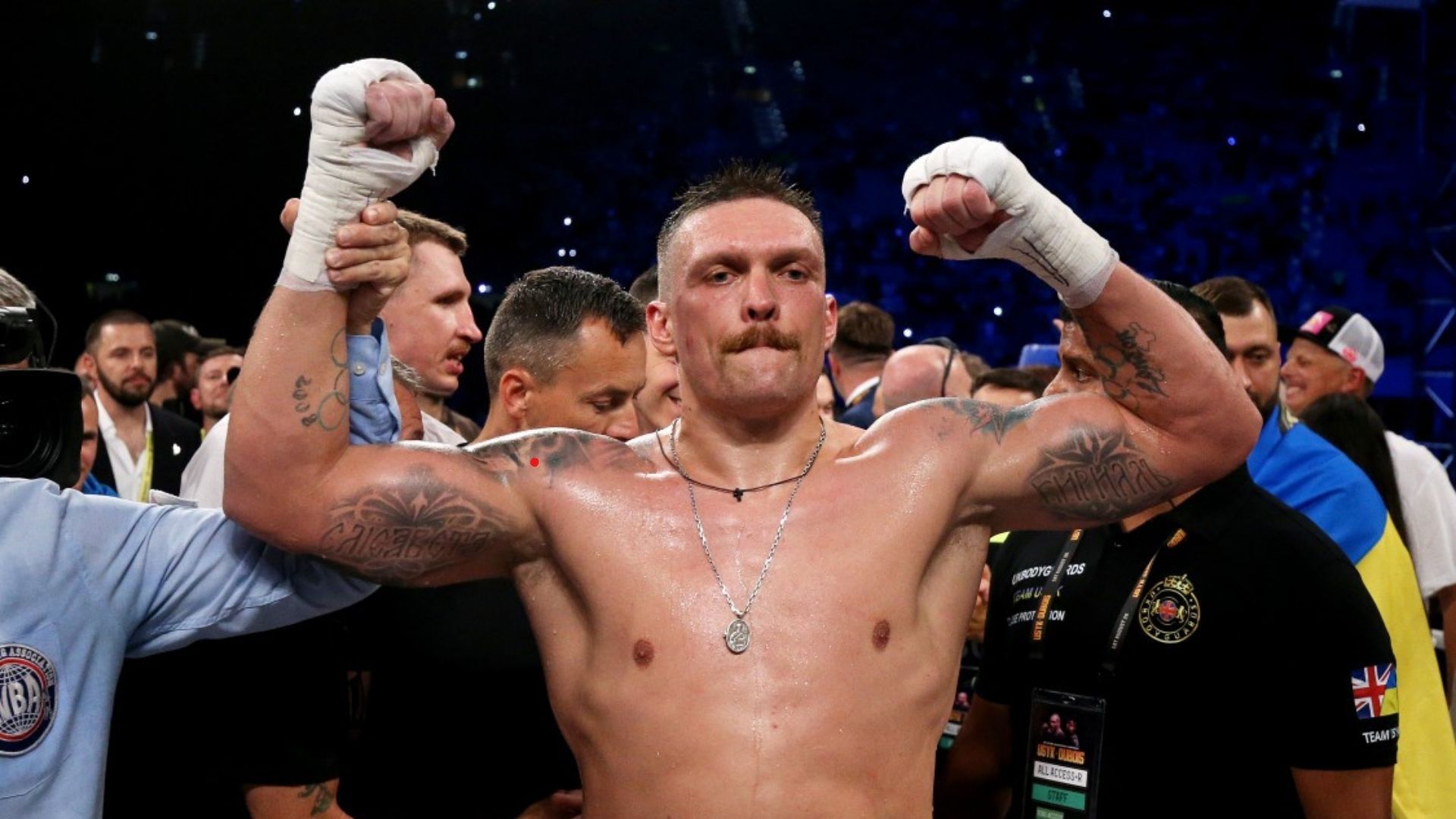 1920x1080 Oleksandr Usyk vs Daniel Dubois LIVE RESULT: Ukrainian WINS by TKO after 'low blow' controversy