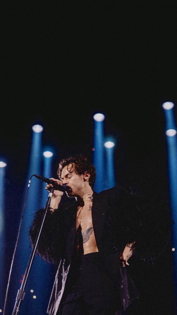 675x1200 harry styles love on tour wallpaper