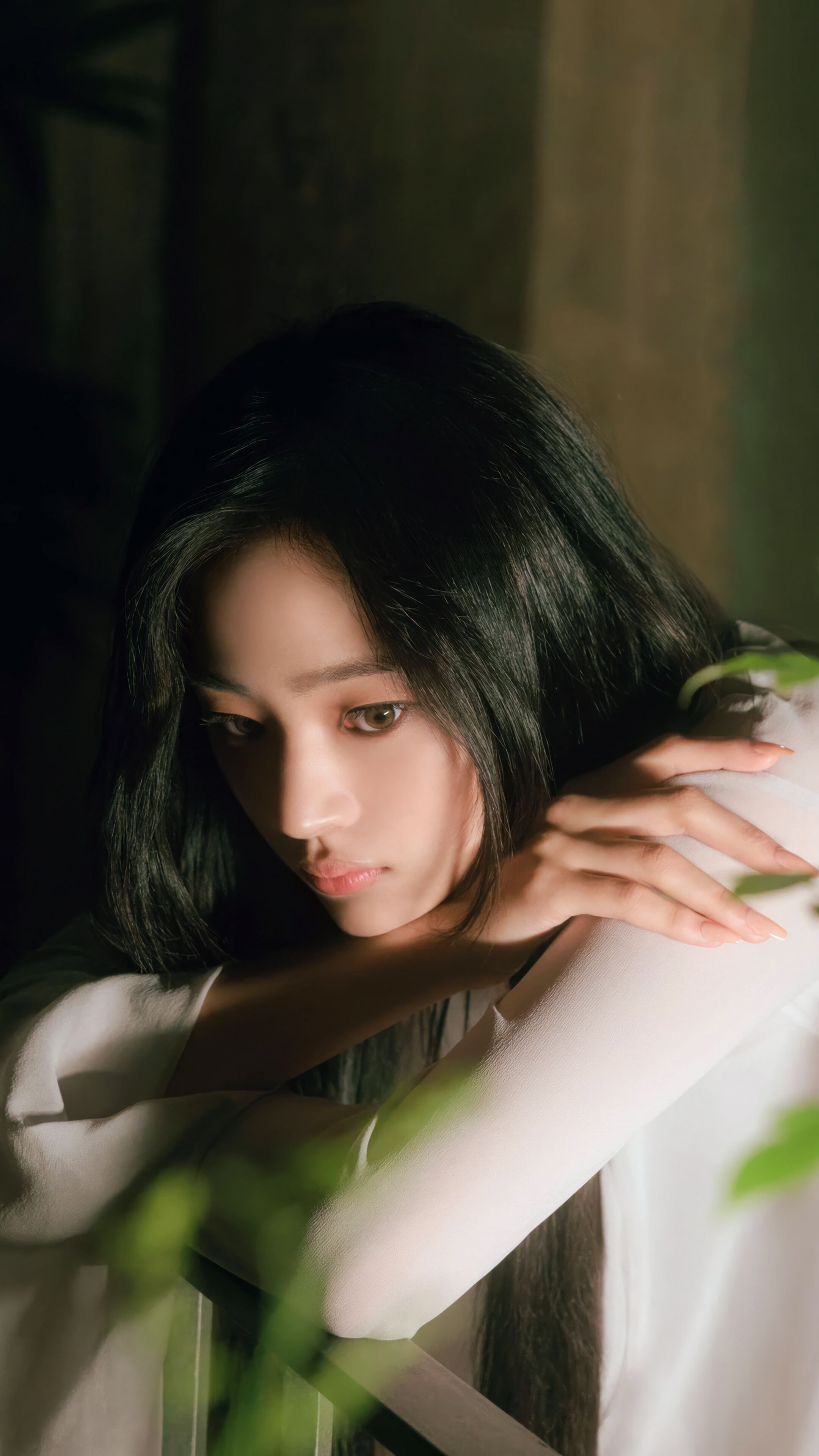 2160x3840 Minji 4k Wallpaper