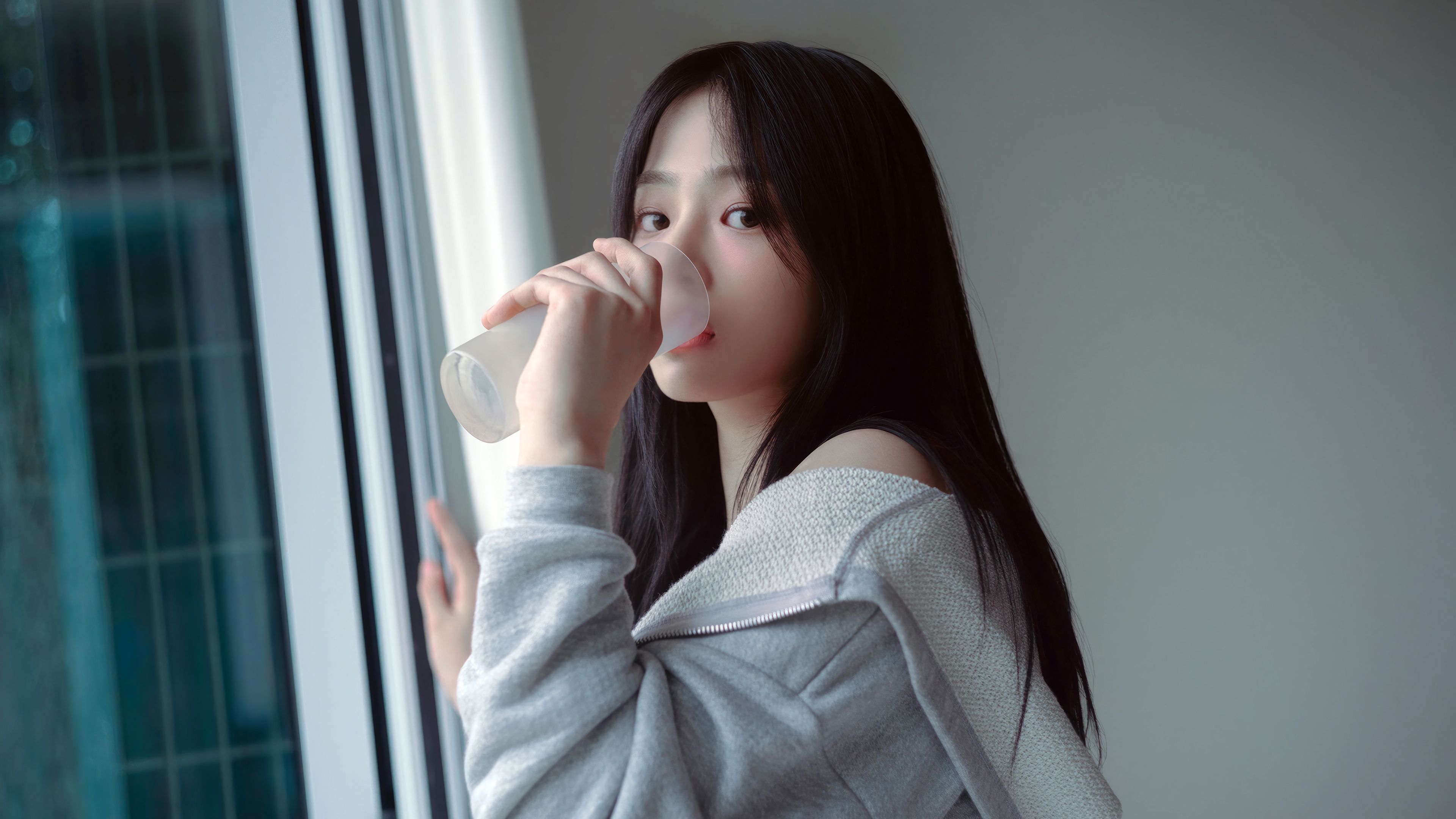 3840x2160 Minji 4k Wallpaper
