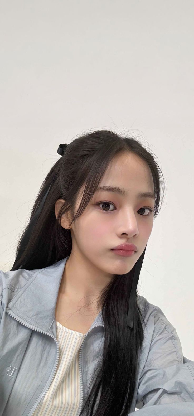 736x1578 Minji wallpaper #minji #newjeans #wallpaper