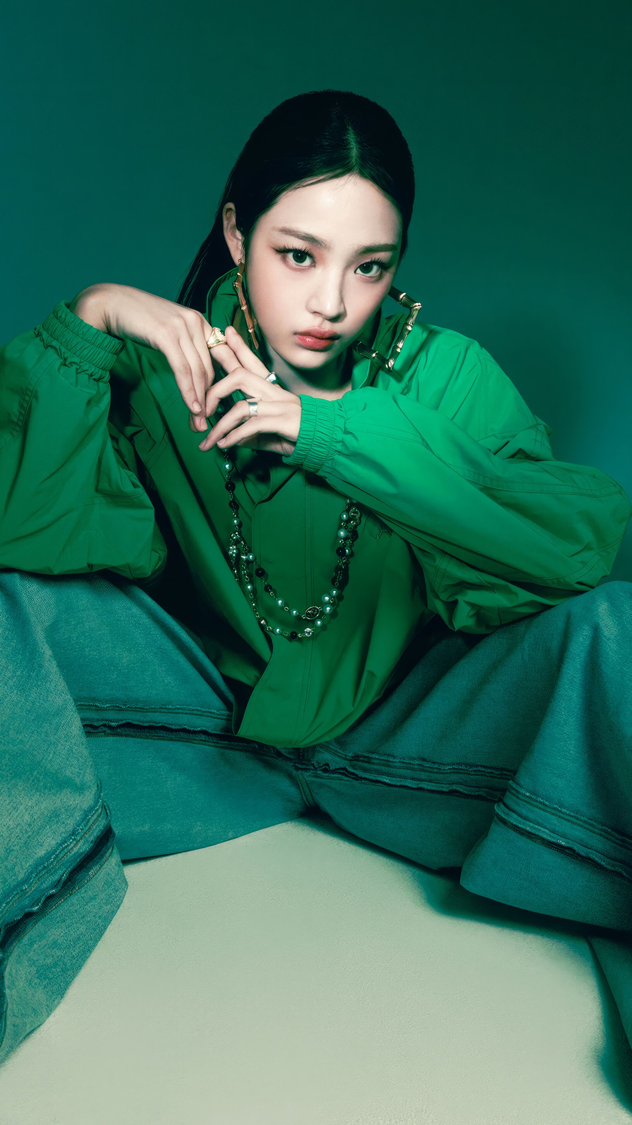 2160x3840 Minji 4k Wallpaper