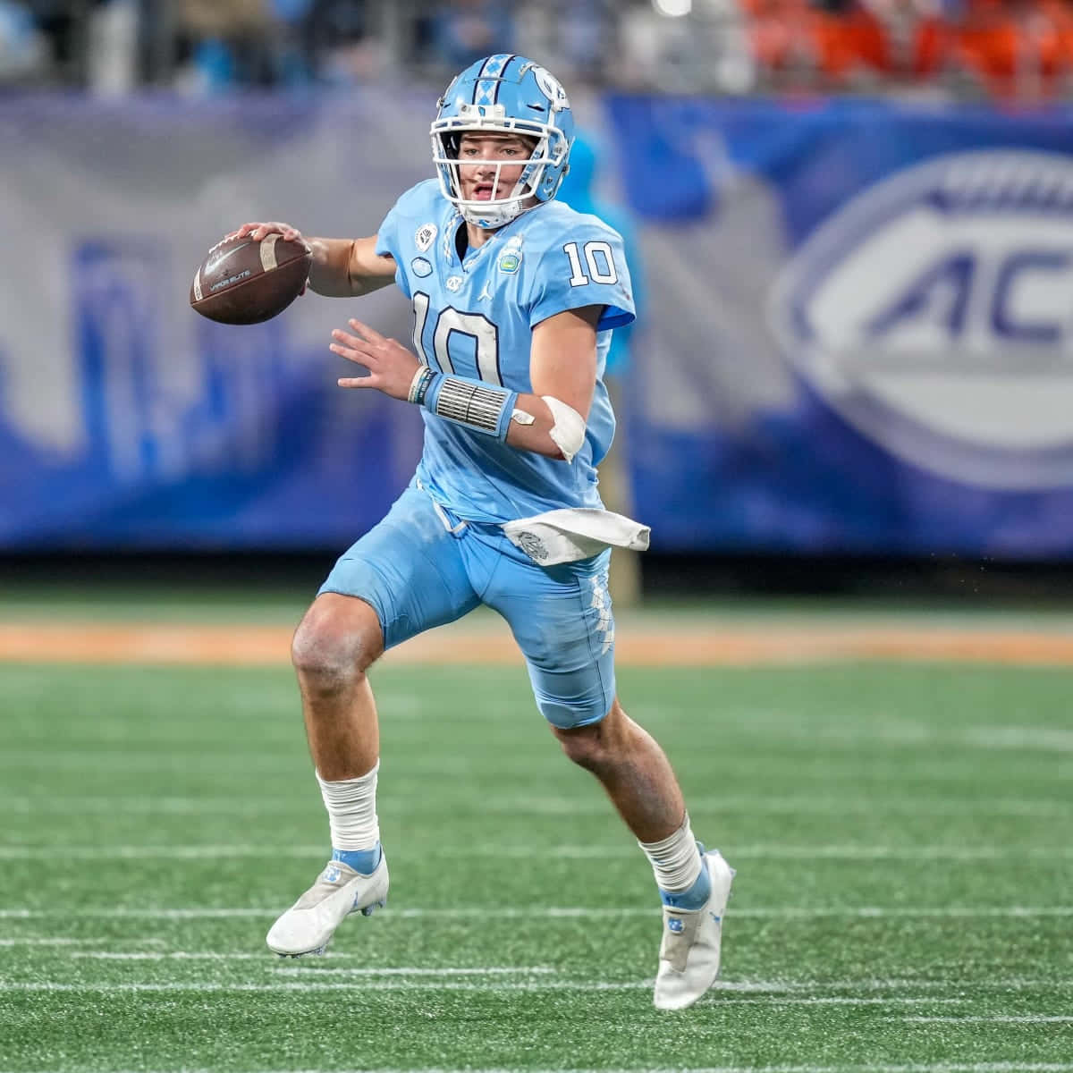 1200x1200 Download Quarterback In Action Drake Maye Wallpaper