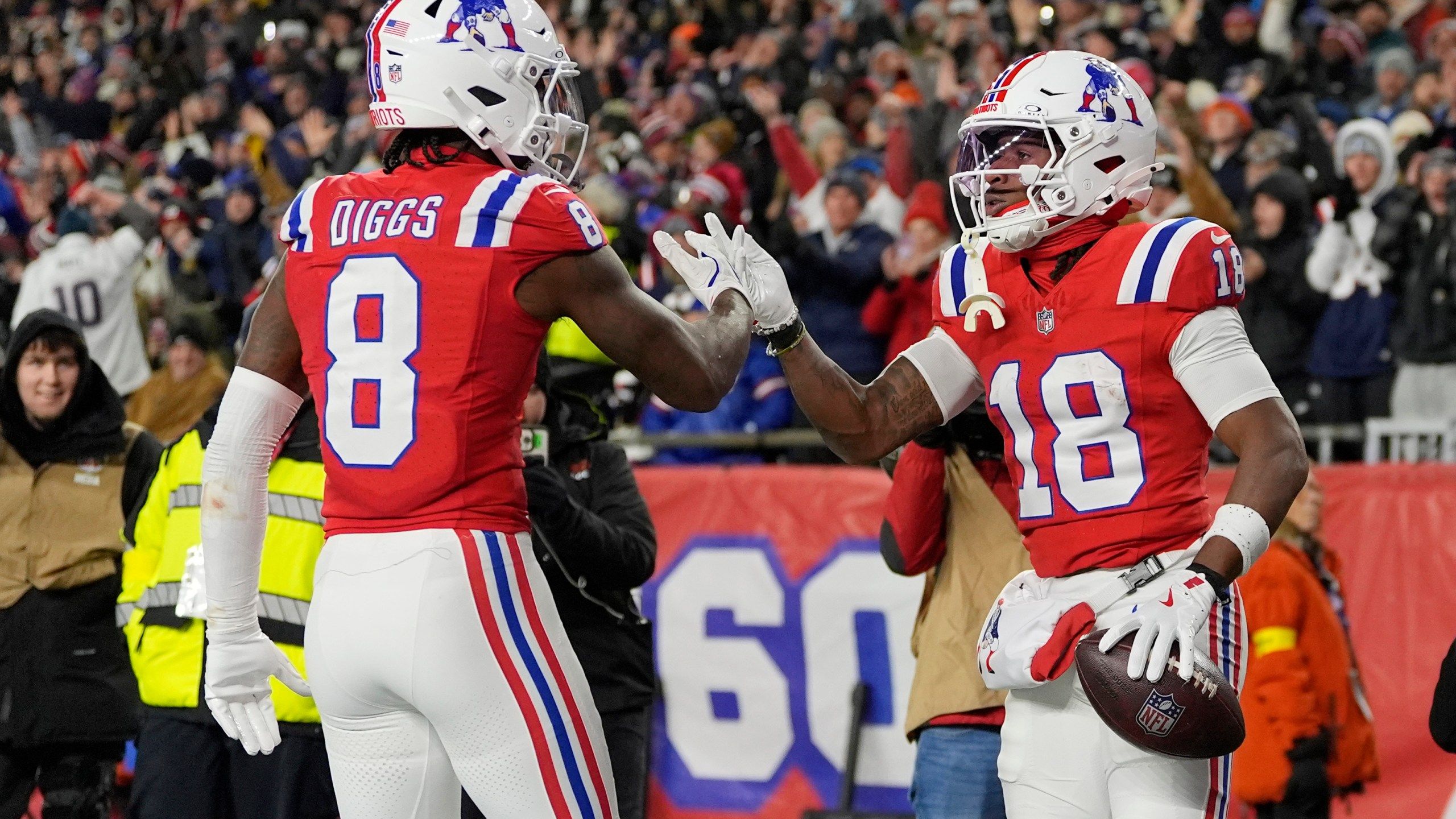 2560x1440 Drake Maye Passes For 2 TDs, Patriots Become 1st Team To 11 Wins, Defeating Giants 33 15. Eyewitness News (WEHT WTVW)