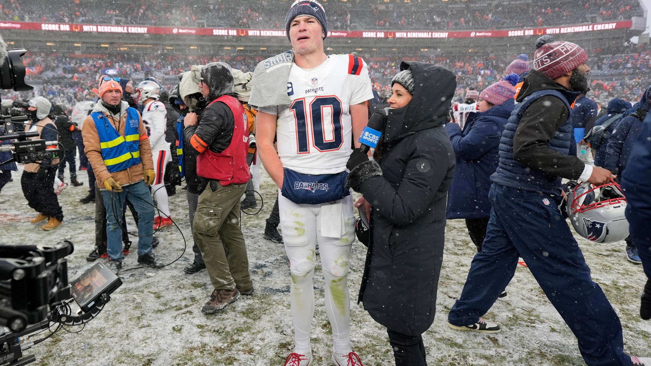 2560x1440 Tough coaching helped Pats QB Drake Maye flourish in his second season