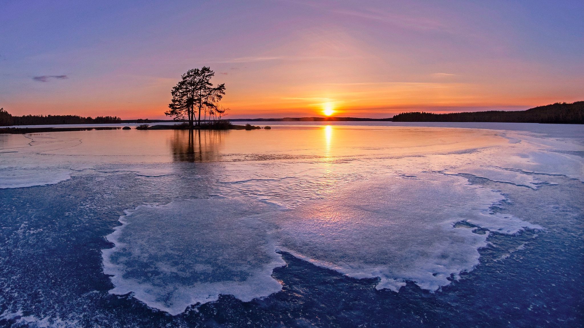 2048x1152 Wallpaper ice, winter, trees, sunset, island, Finland, Finland, Lake Cariari for mobile and desktop, section пейзажи, resolution 2048x1152