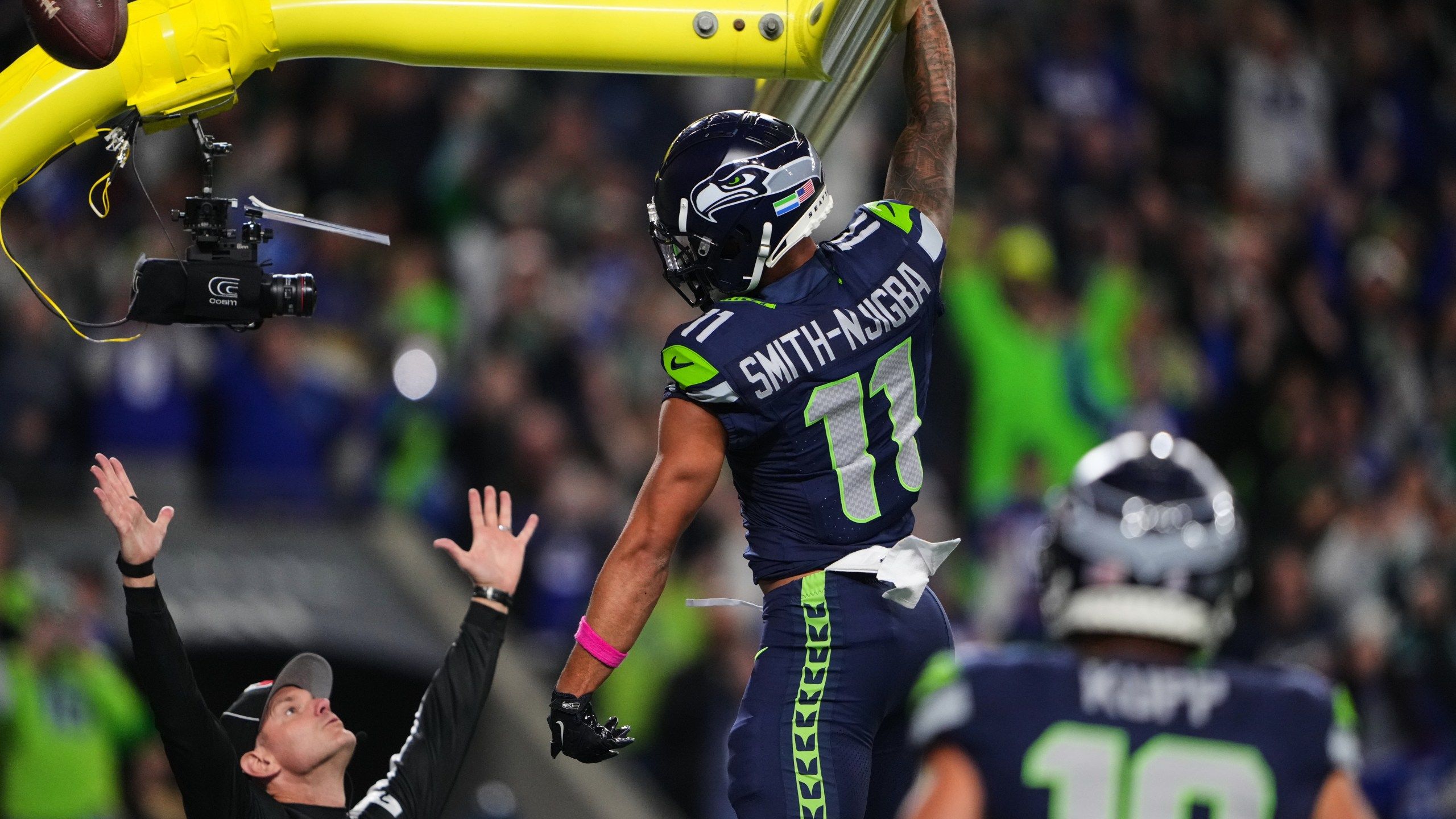2560x1440 Smith Njigba, Defense Show Out Again For Seahawks In 27 19 Win Against Texans
