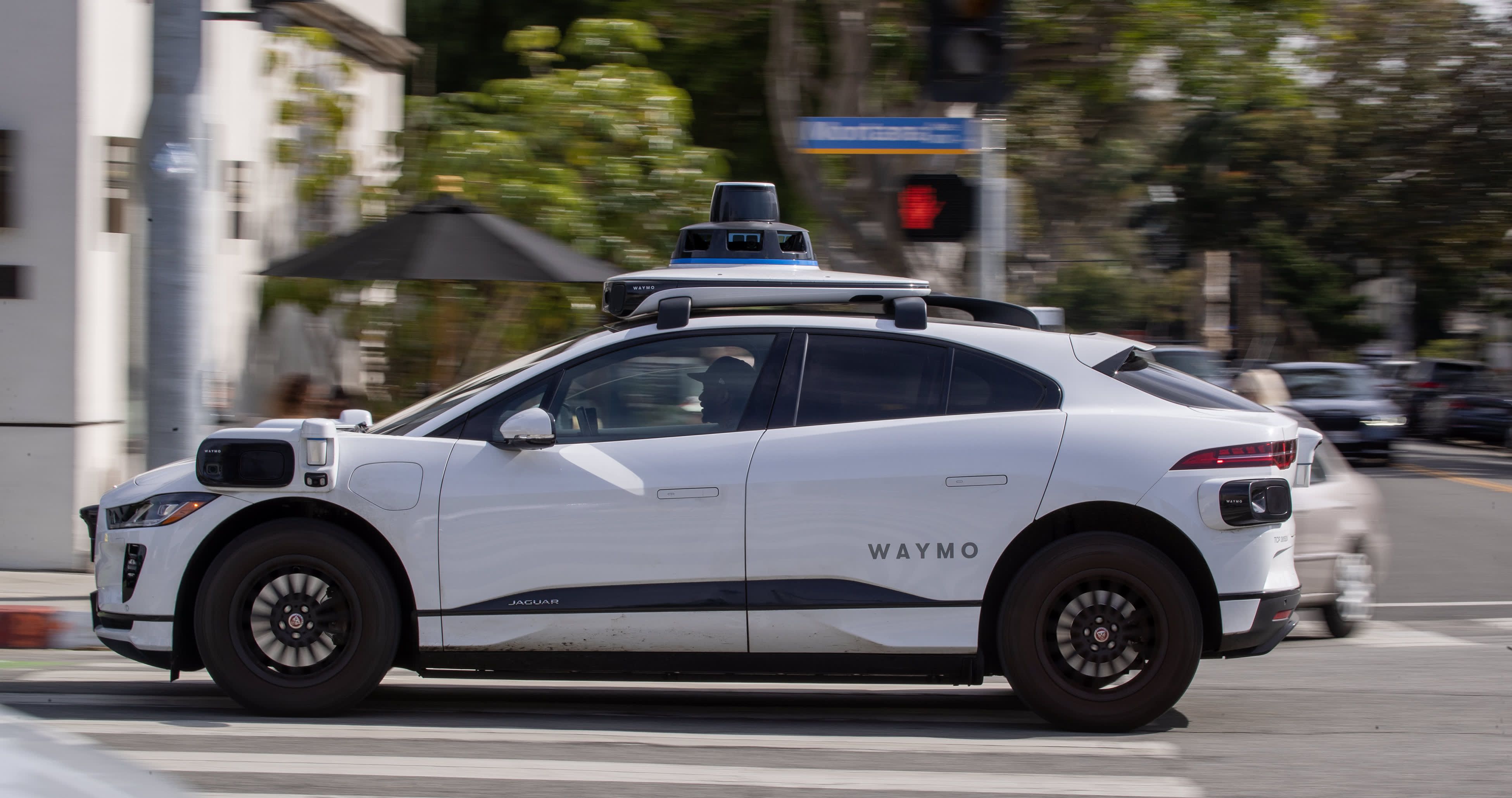 3900x2058 What it is like riding inside an autonomous taxi in San Francisco