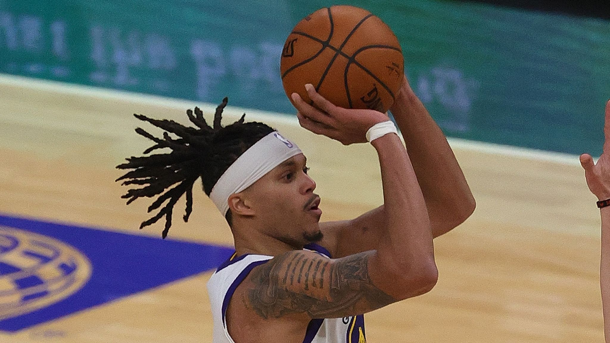 2048x1152 Damion Lee Wins It Late For Golden State Warriors Against Chicago Bulls; Steph Curry Fastest Ever To 500 Three Pointers