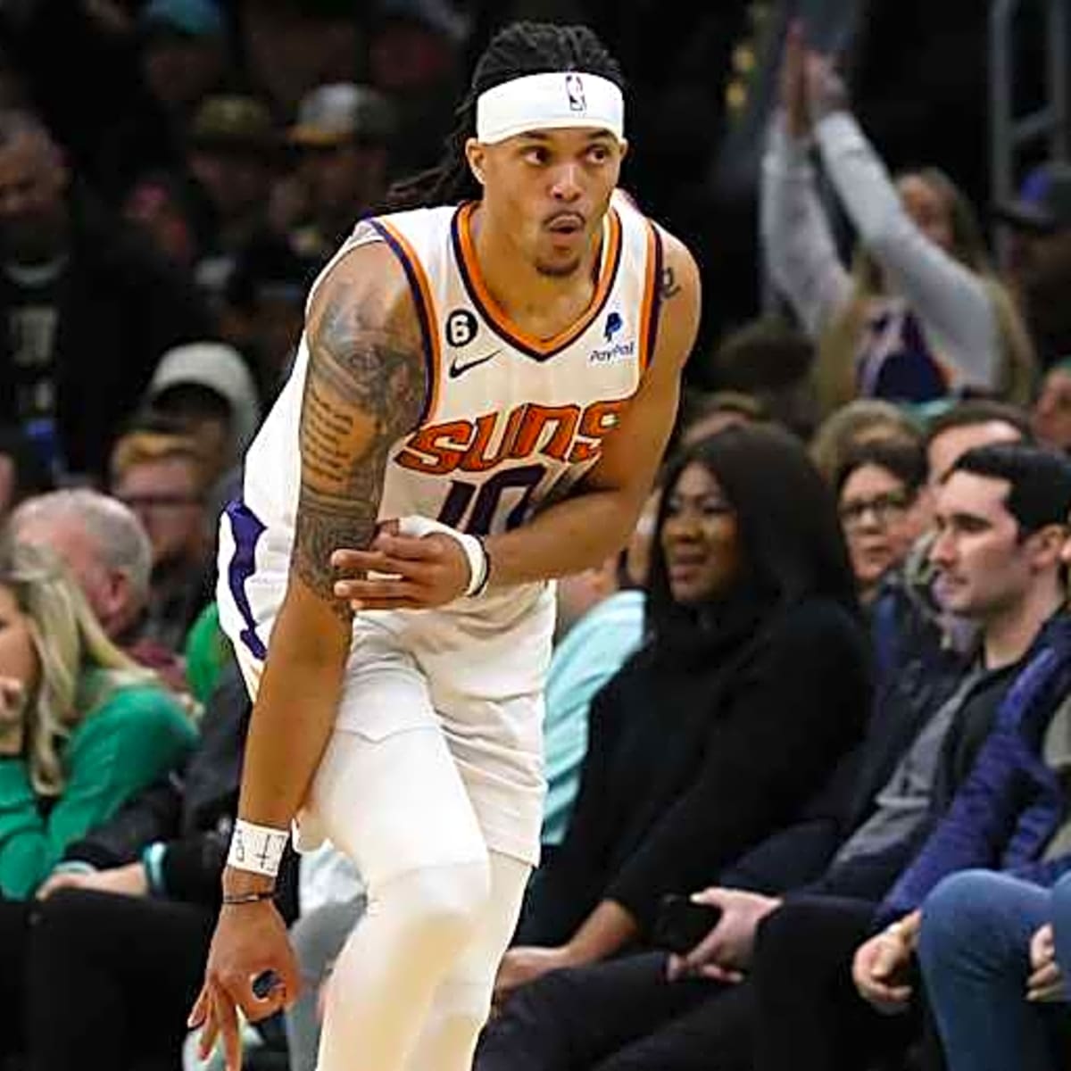 1200x1200 Former Suns Fan Favorite Announces Retirement from Basketball
