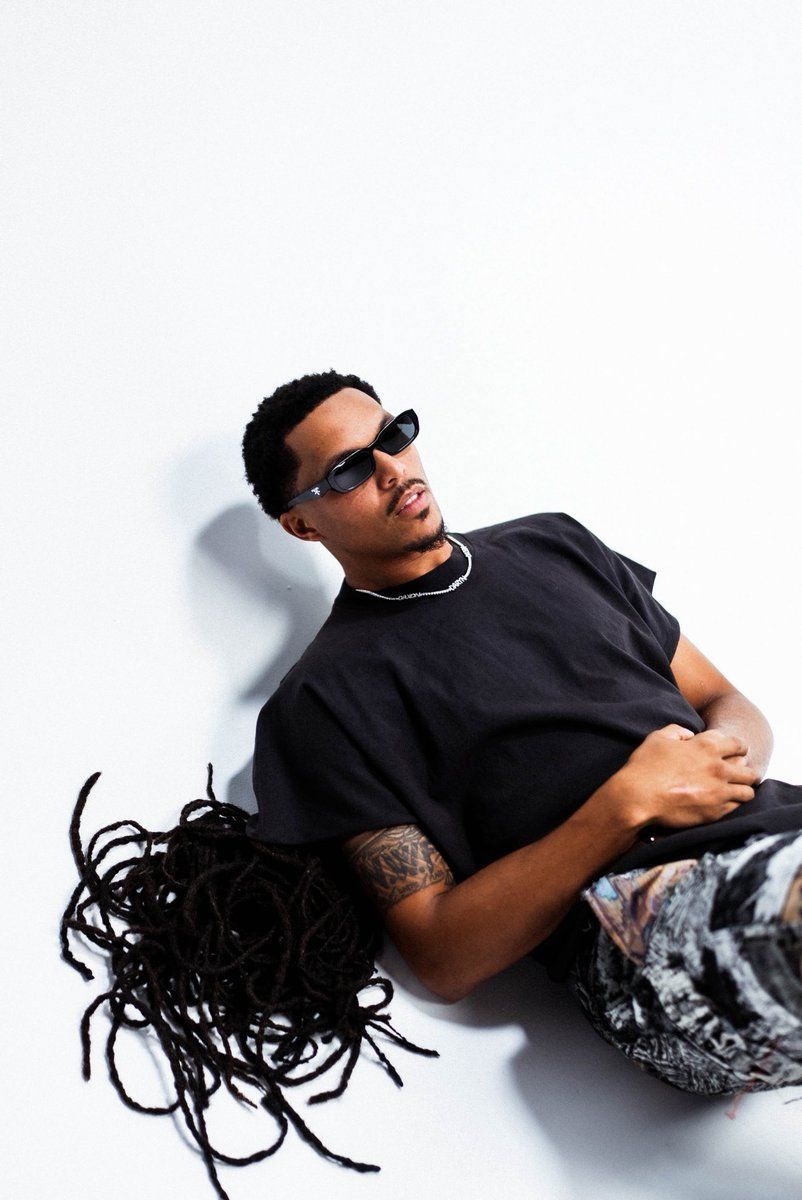 802x1200 Damion Lee / Posts / X