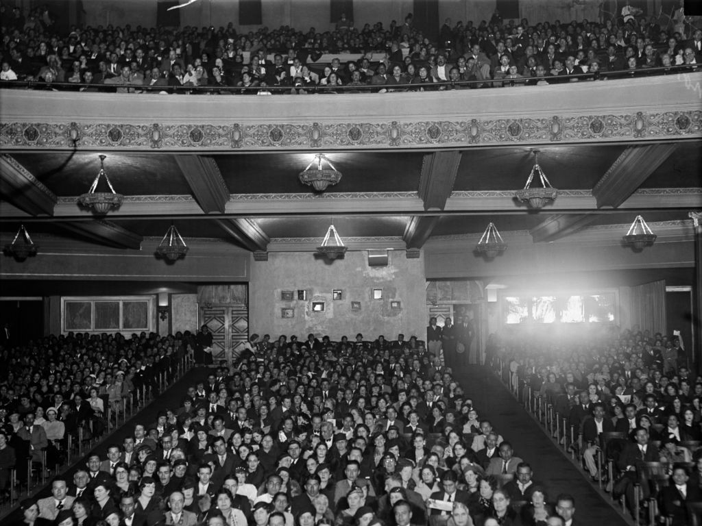 1024x768 A brief history on the world's first ever movie theaters
