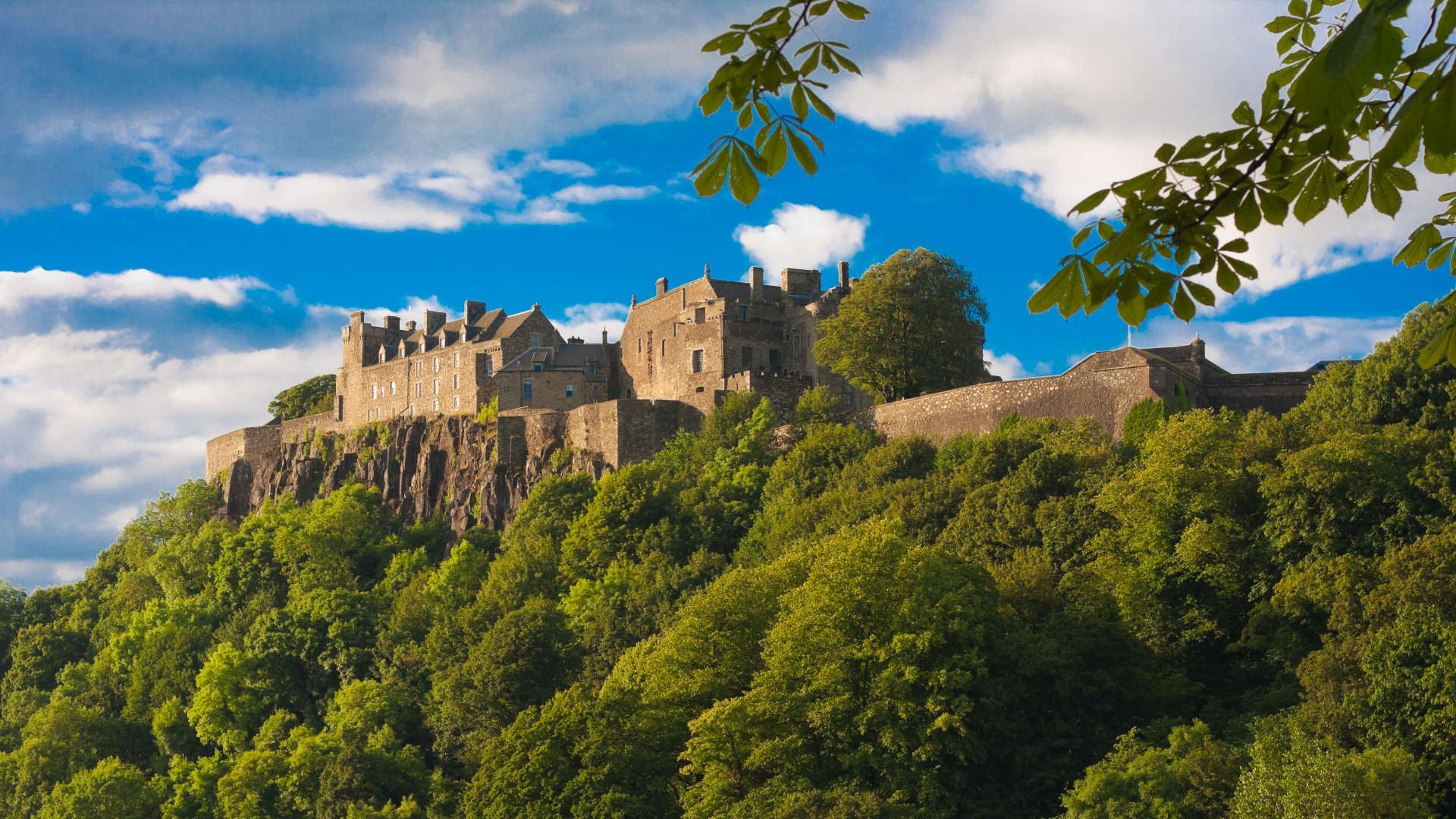 1920x1080 Stirling Attractions. Marston's Inns