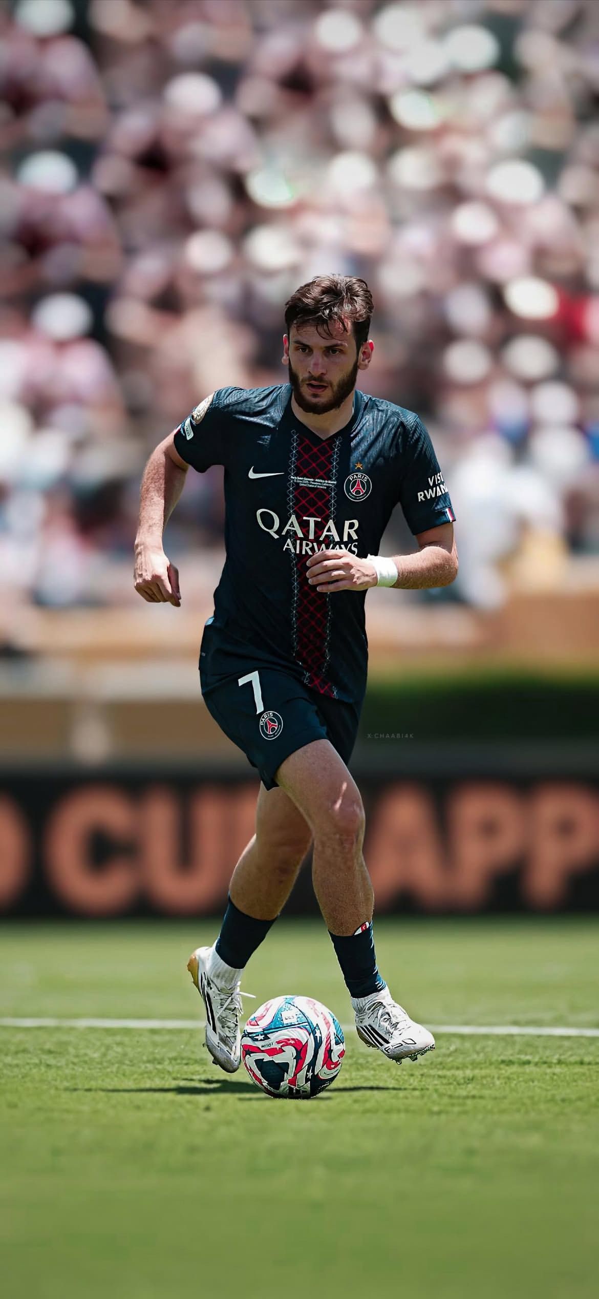 1170x2536 Khvicha Kvaratskhelia in a PSG concept kit Football Wallpaper