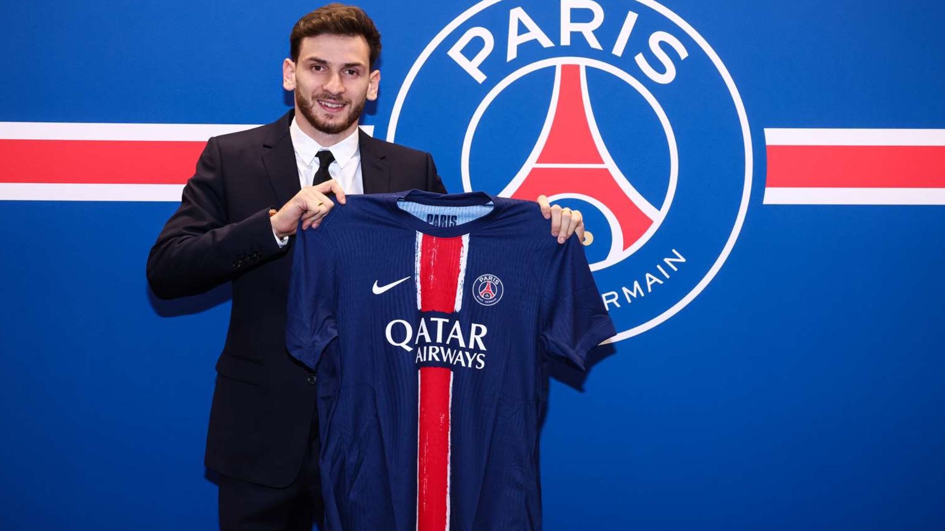 1920x1080 Khvicha Kvaratskhelia: Meet PSG's Newest Signing