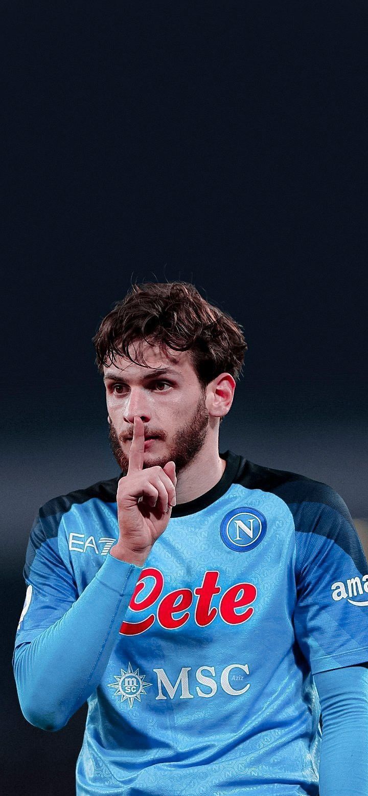 720x1555 Khvicha Kvaratskhelia Napoli Wallpaper
