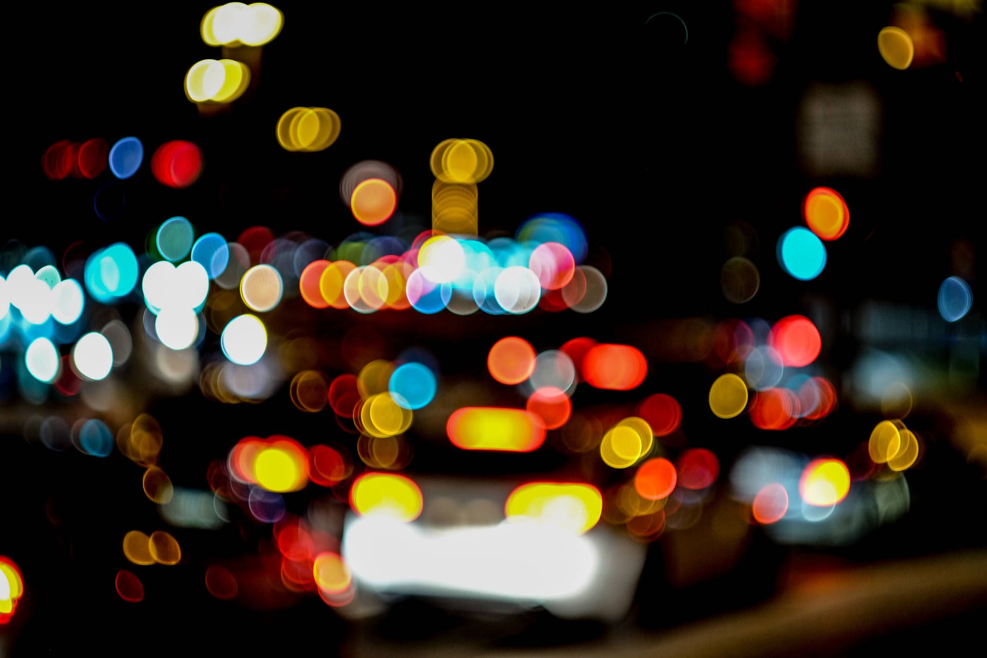 1920x1280 Download Blurry Bokeh Lights At Night Wallpaper