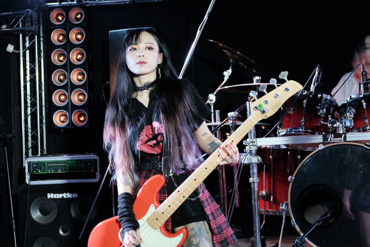 1200x800 Today is Arem's birthday, the bassist of Rolling Quartz. Congratulations!!!