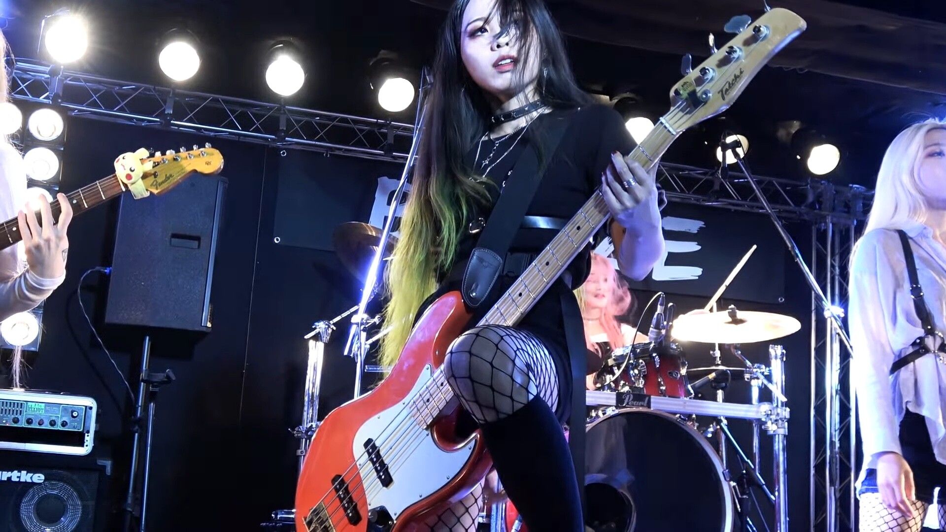1920x1080 LA Pierce Quartz Bassist