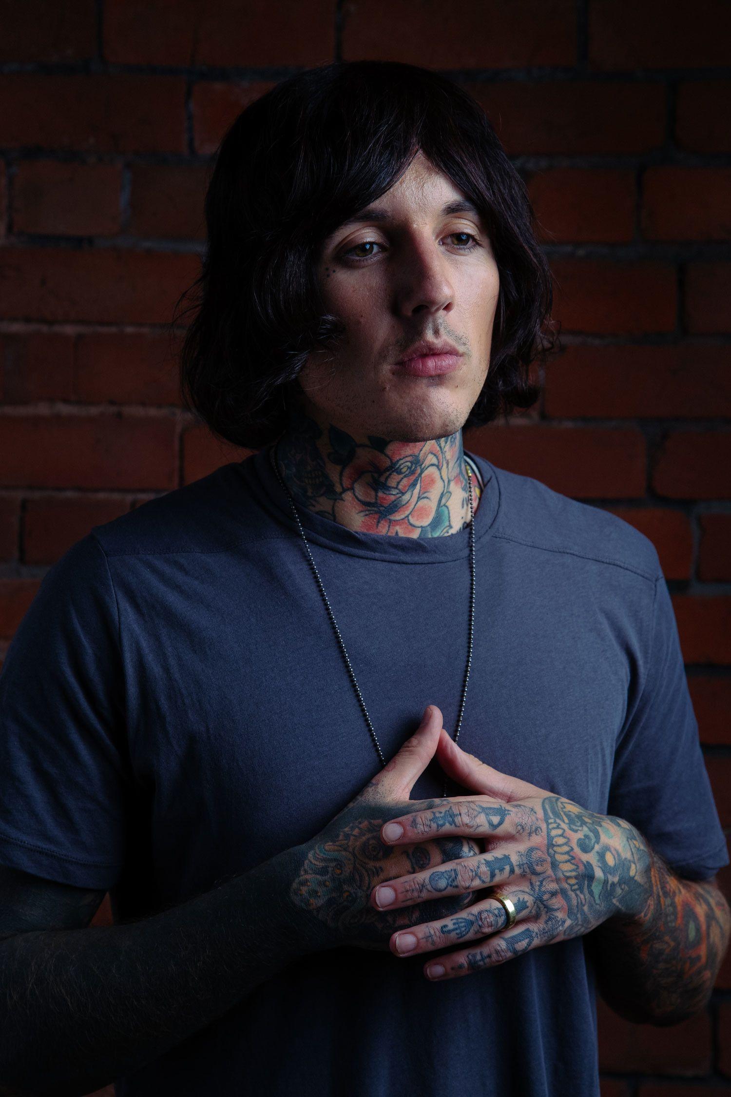 1500x2250 Oliver Sykes Wallpaper