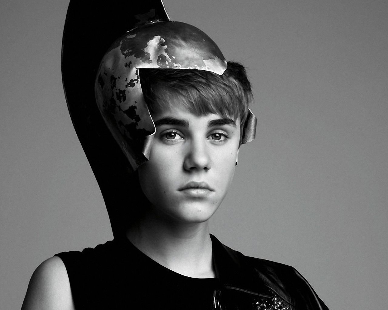 1280x1024 Justin Bieber Black And White Wallpaper