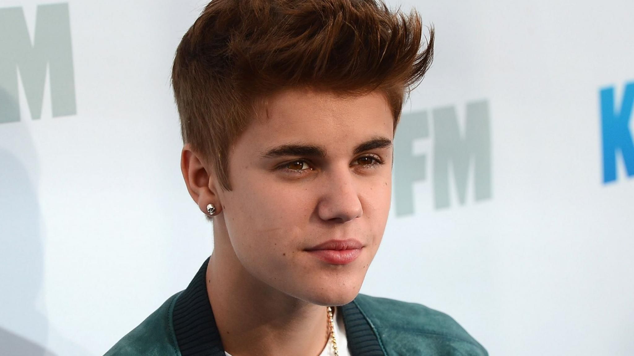 2048x1152 Justin Bieber Apologises for 'N' Word Joke. mxdwn.co.uk