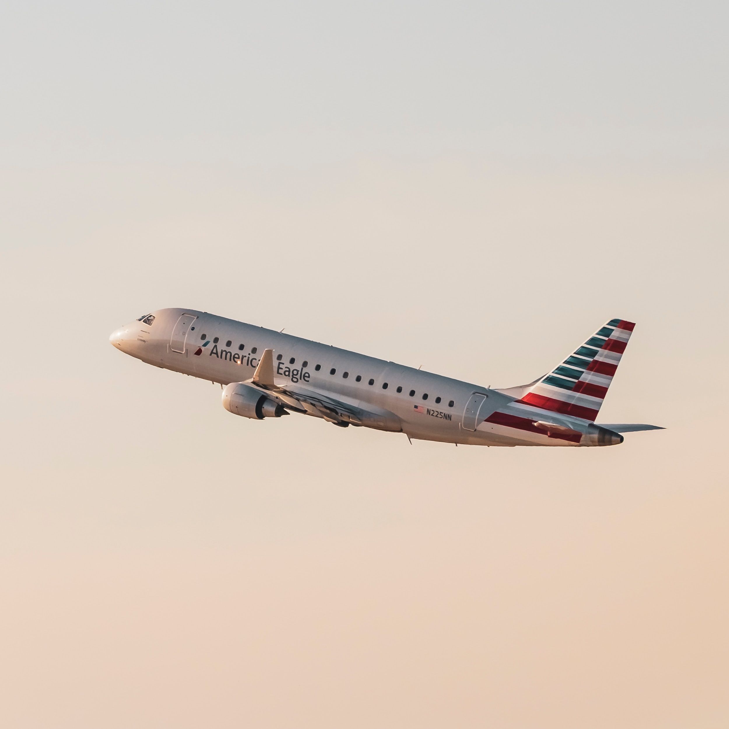 2501x2501 Piedmont Airlines Fined $000 for Workers Death Bulkhead Seat