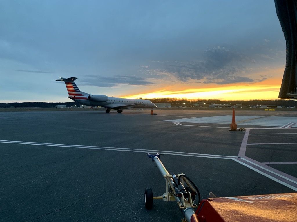 1024x768 ERJ 145s Thrive At Dusk!