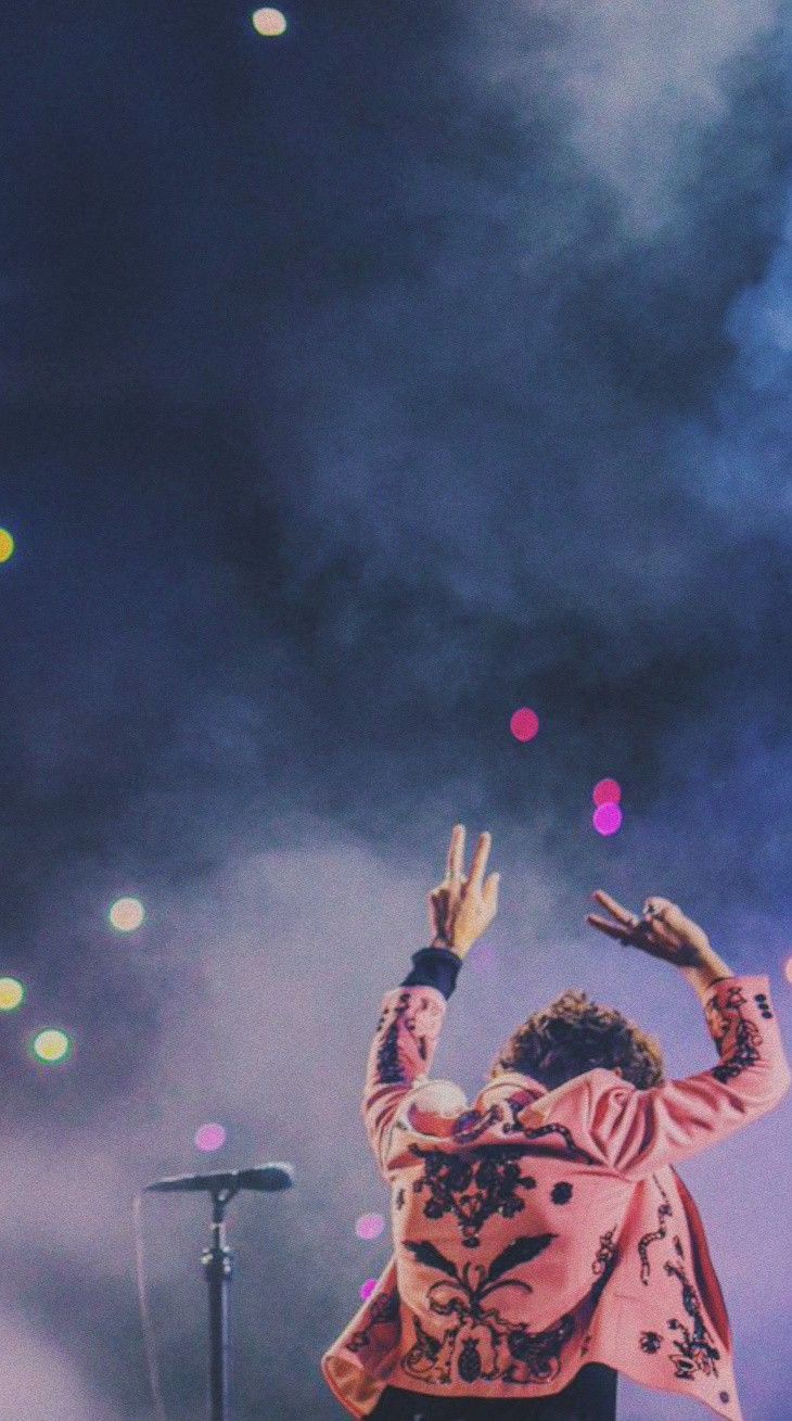 730x1309 Harry Styles Concert Wallpaper