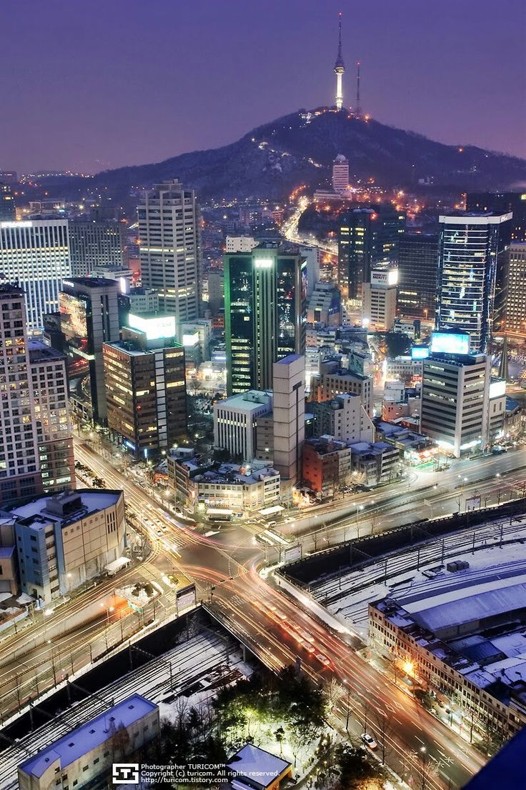 736x1106 Seoul, South Korea. 현대사