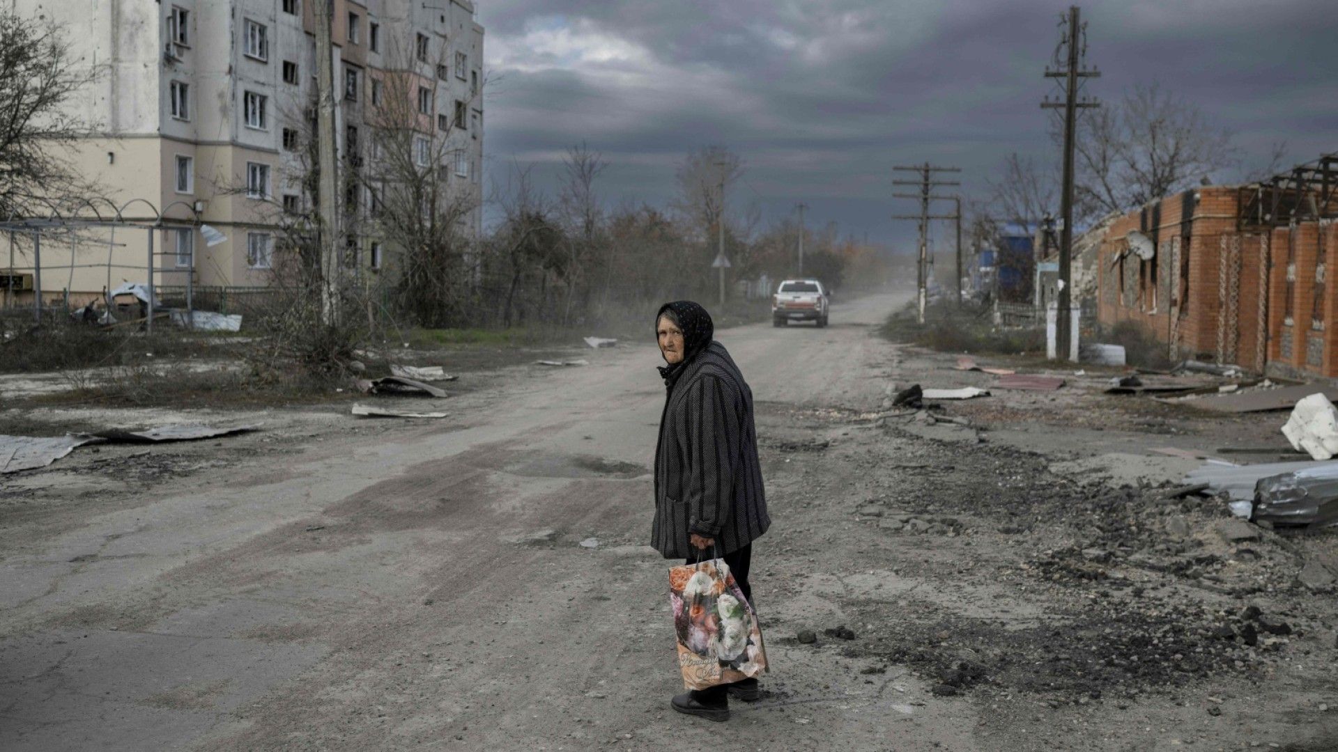 1920x1080 Russia announces troop withdrawal from southern Ukrainian city of Kherson