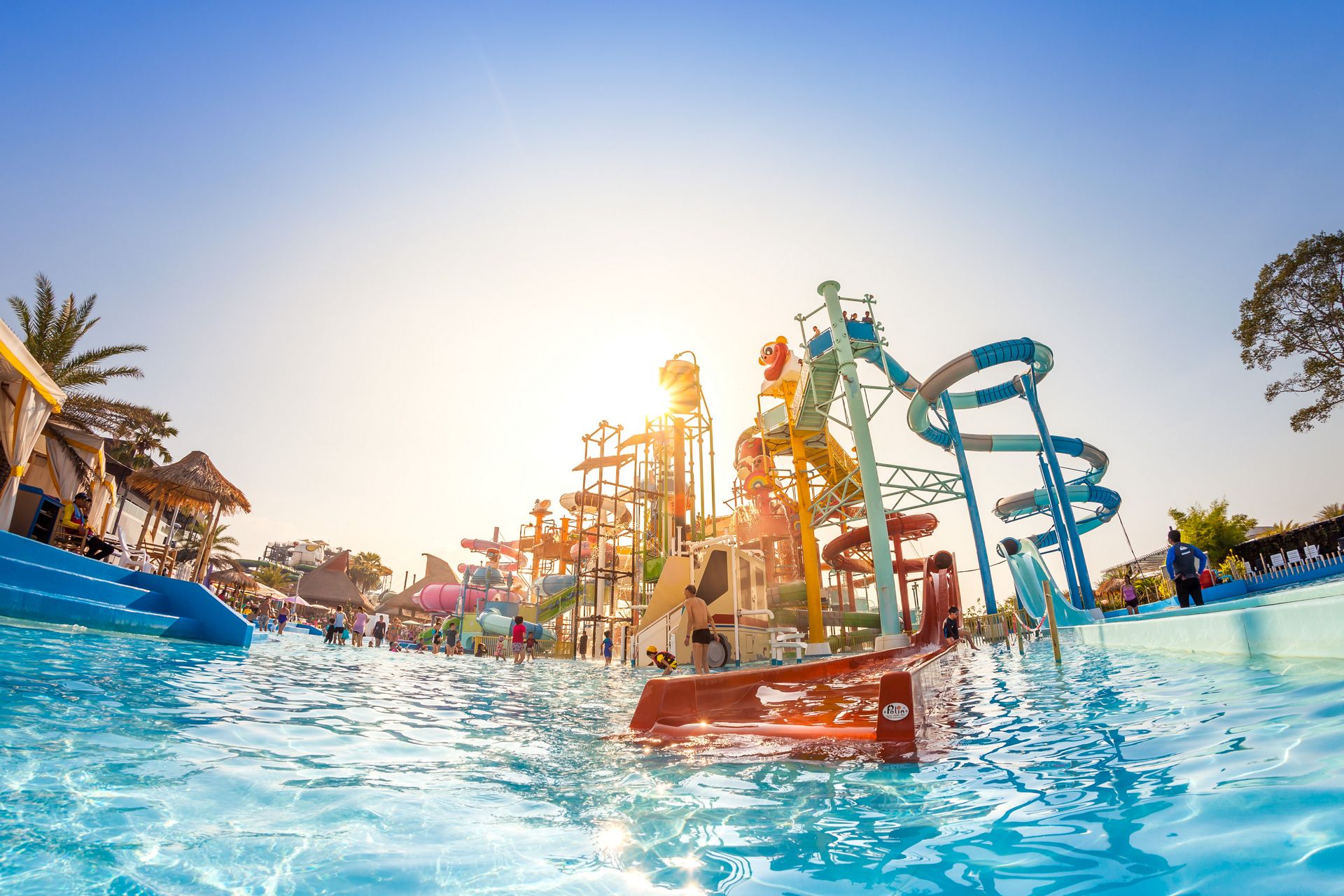 1920x1280 Phone wallpaper: Man Made, Amusement Park, Pool, Slide 1509226