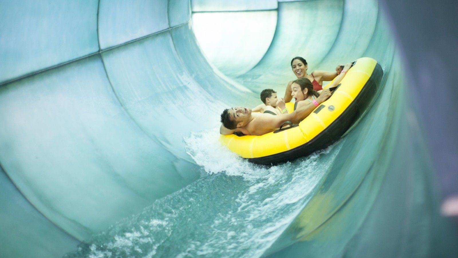 1600x900 Double Whirlwind. Water Slide in Chicago / Gurnee, IL. Great Wolf Lodge