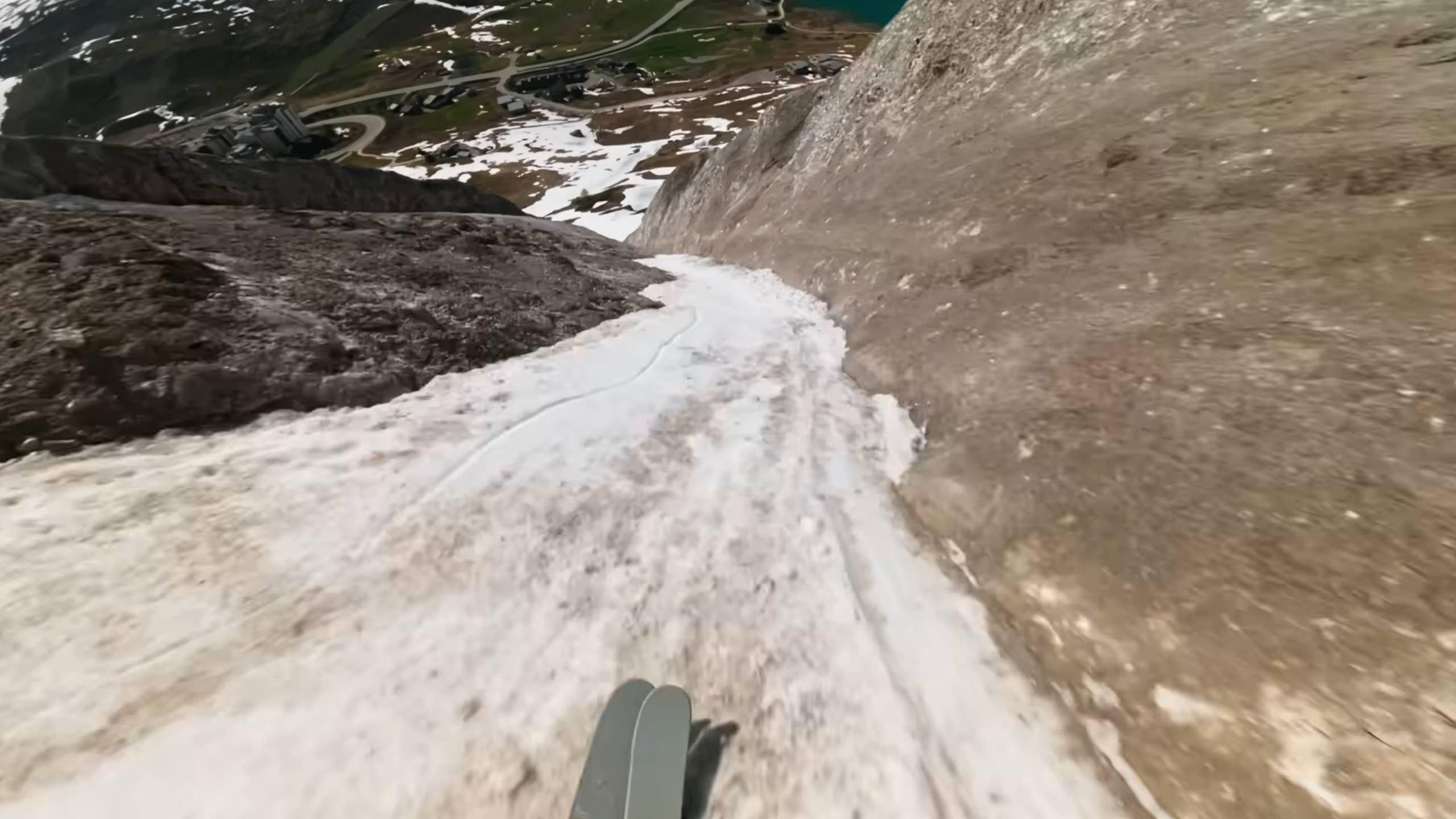 2560x1440 Candide Thovex Releases New Video From Les Tufs, France