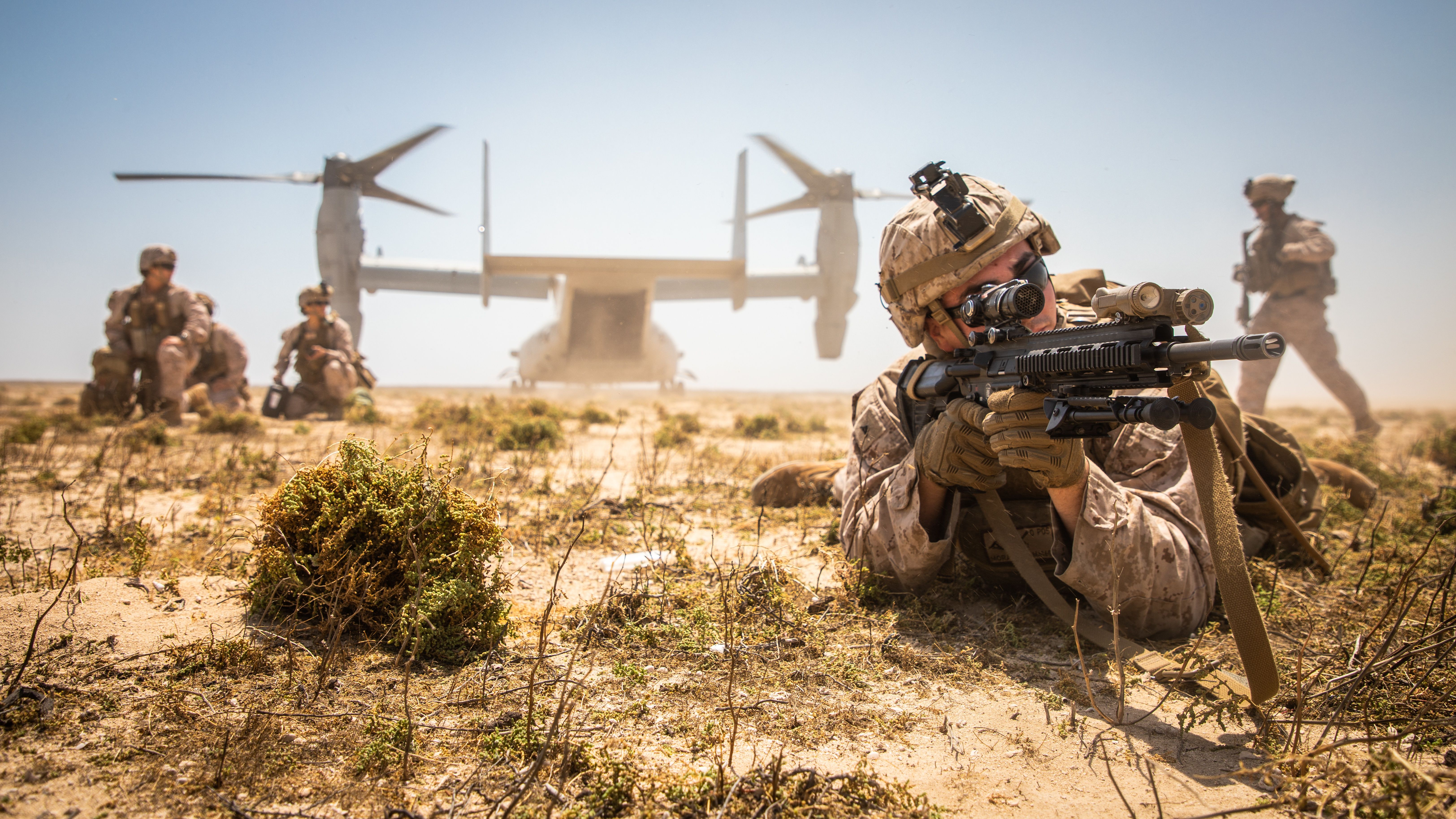 6497x3655 4K Ultra HD: Elite Soldier in Action on the Frontlinex3655